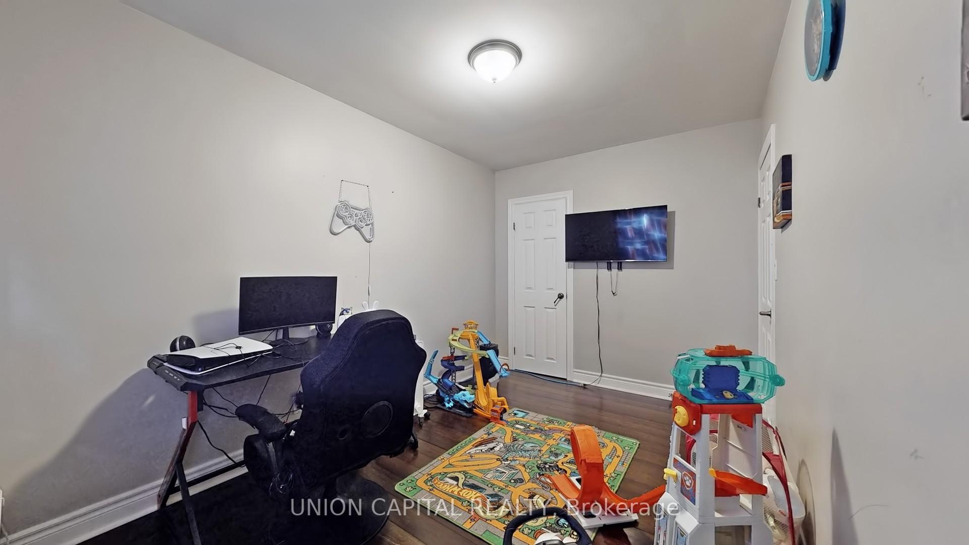 Photo 13 of 735 Tennyson Avenue, Oshawa, Donevan — HOMEH