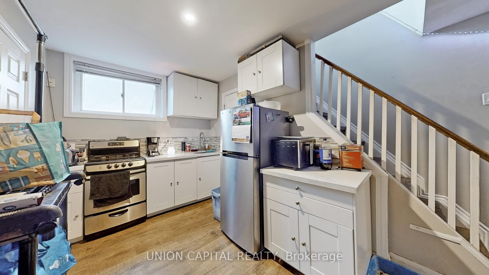 Photo 17 of 735 Tennyson Avenue, Oshawa, Donevan — HOMEH