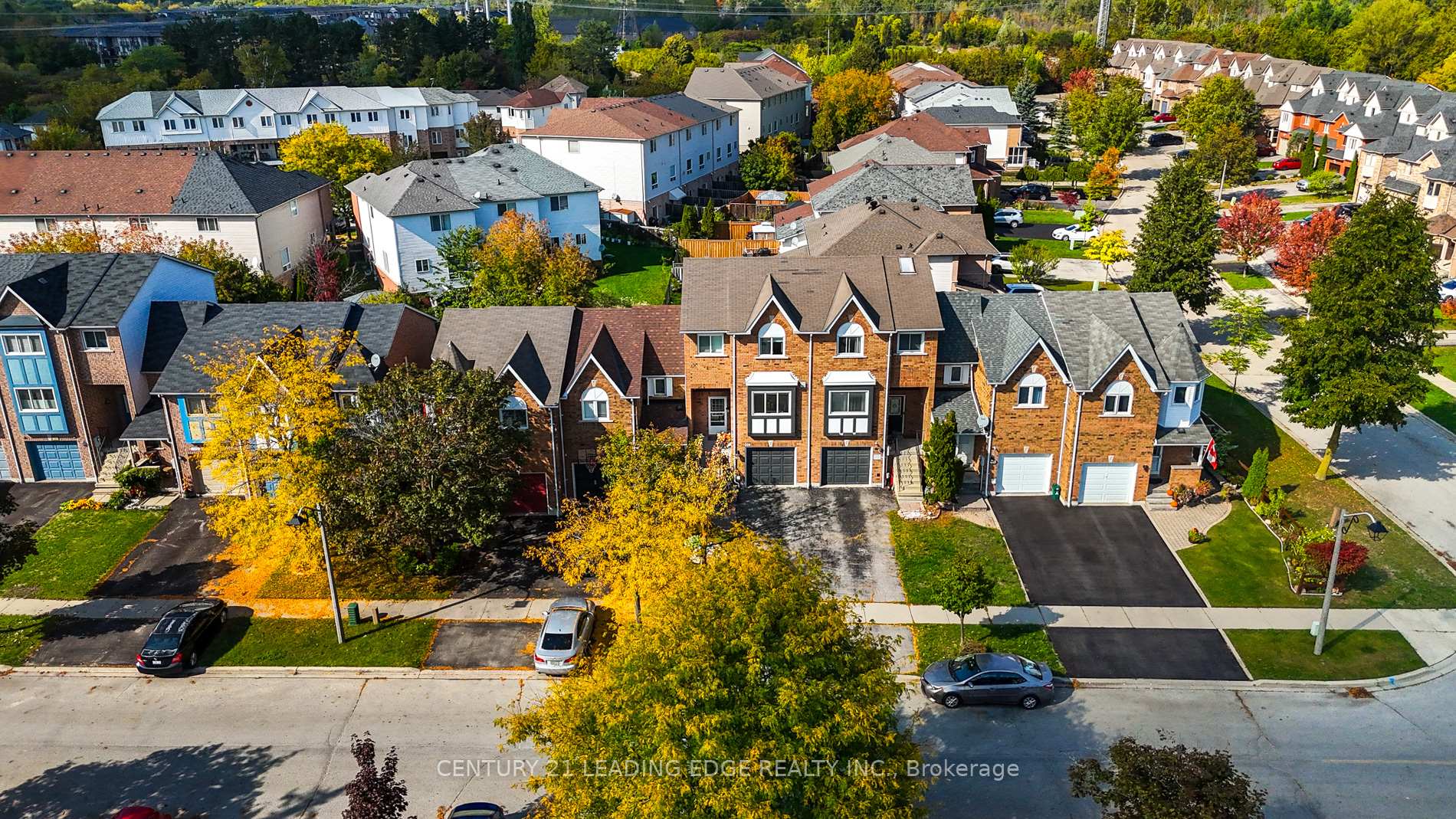 Photo 1 of 330 Sparrow Circle, Pickering, Highbush — HOMEH