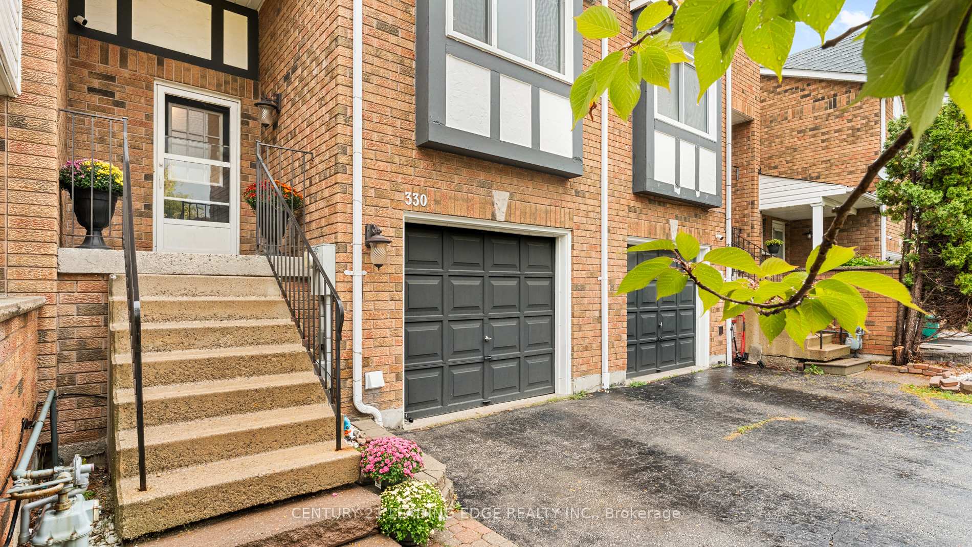 Photo 4 of 330 Sparrow Circle, Pickering, Highbush — HOMEH