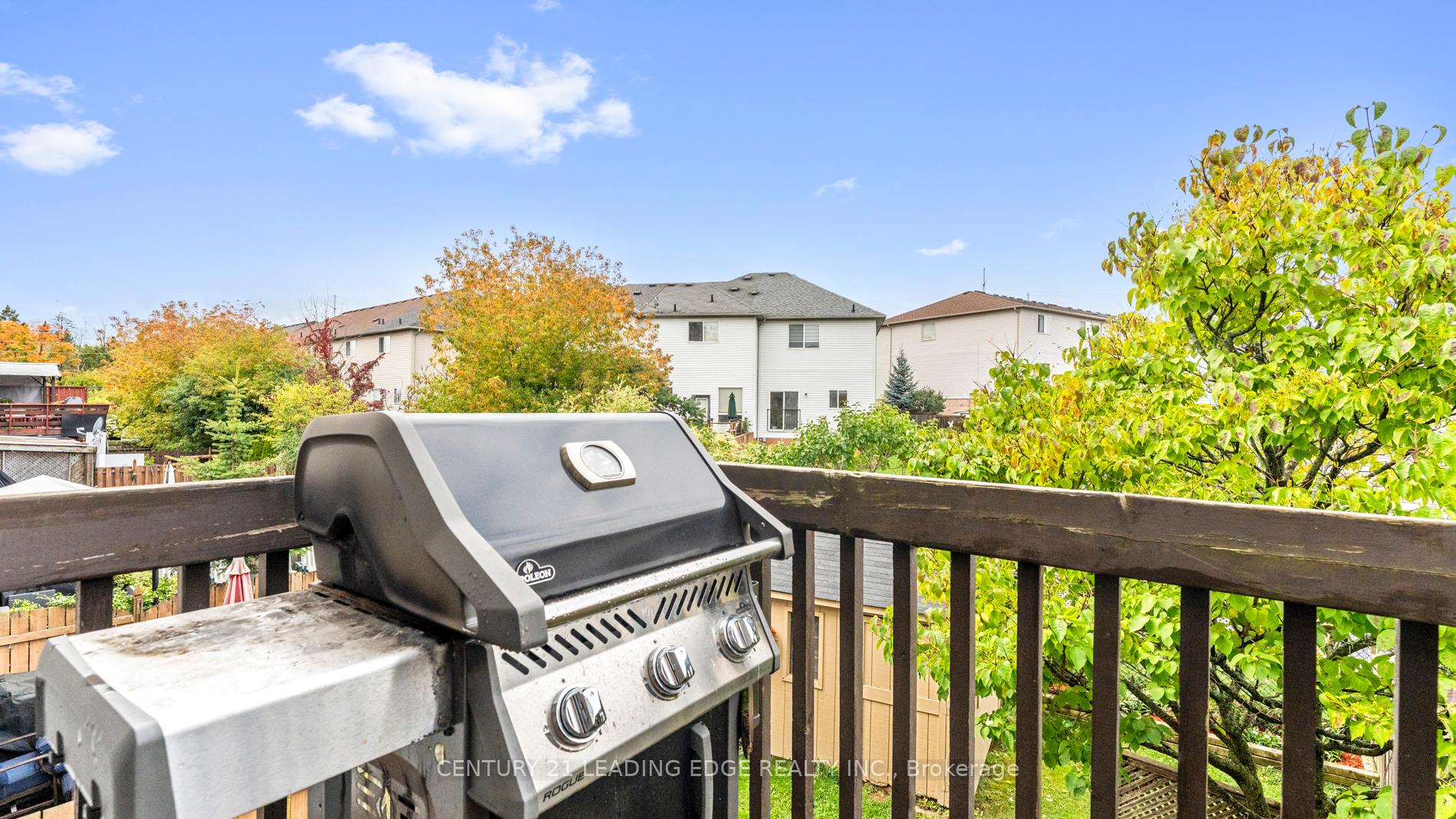 Photo 10 of 330 Sparrow Circle, Pickering, Highbush — HOMEH