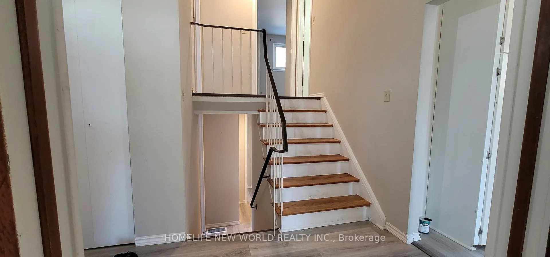 Photo 7 of 832 Reytan Boulevard, Pickering, Bay Ridges — HOMEH