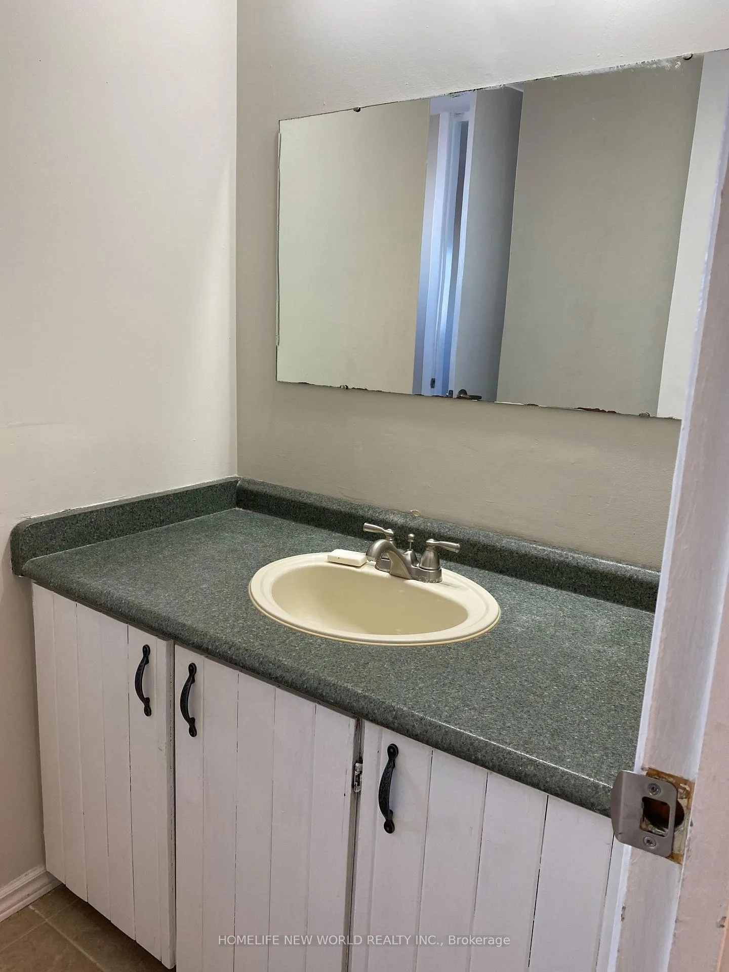 Photo 29 of 832 Reytan Boulevard, Pickering, Bay Ridges — HOMEH