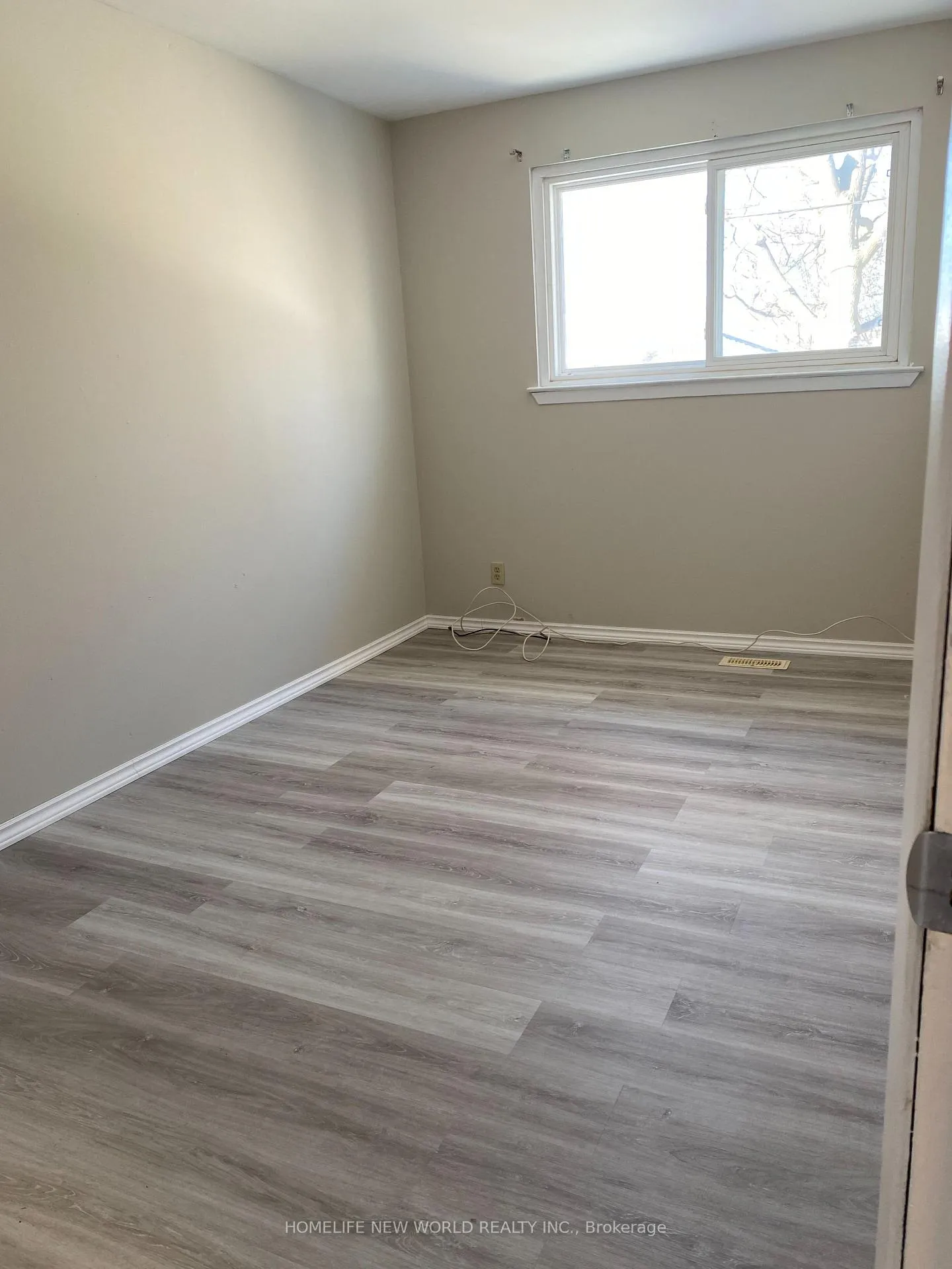 Photo 33 of 832 Reytan Boulevard, Pickering, Bay Ridges — HOMEH