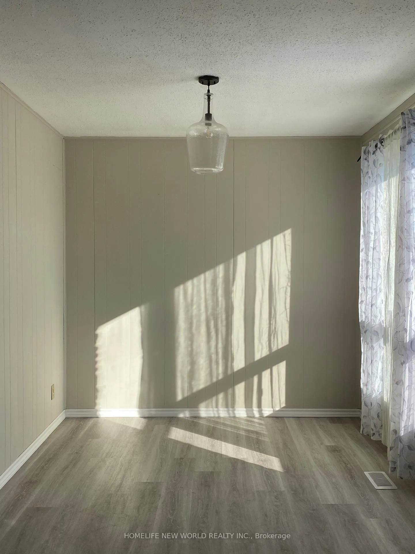 Photo 34 of 832 Reytan Boulevard, Pickering, Bay Ridges — HOMEH