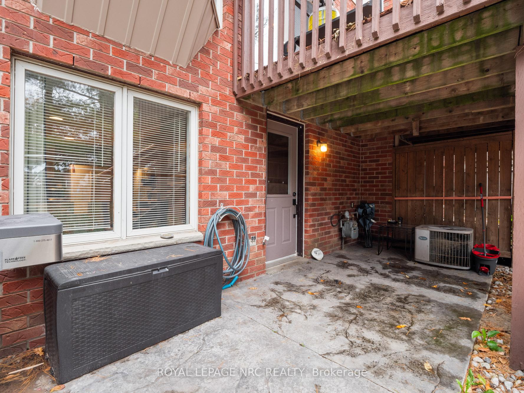 Photo 6 of 210 Lawrence Lane, Pelham, Fonthill — HOMEH