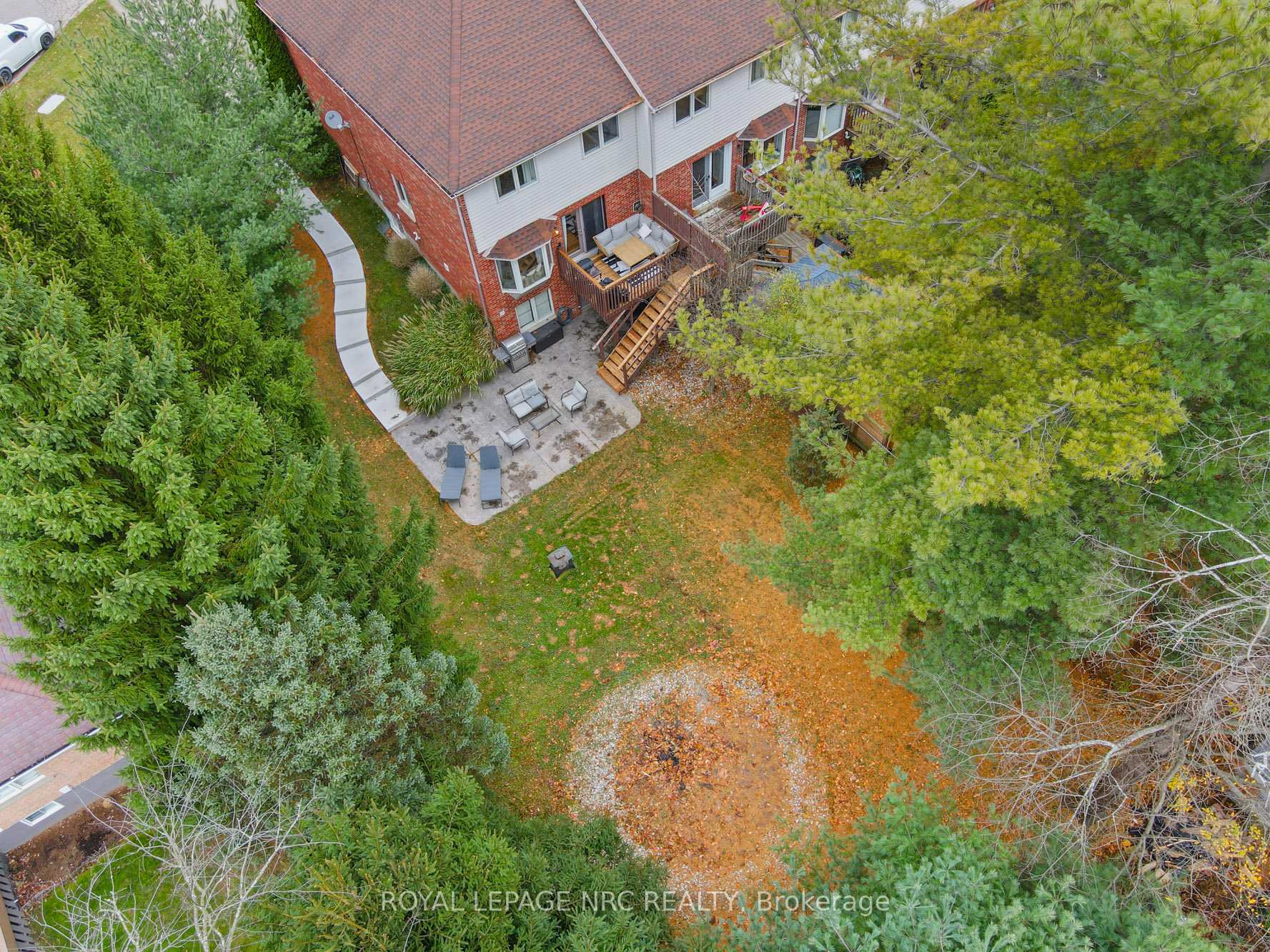 Photo 7 of 210 Lawrence Lane, Pelham, Fonthill — HOMEH