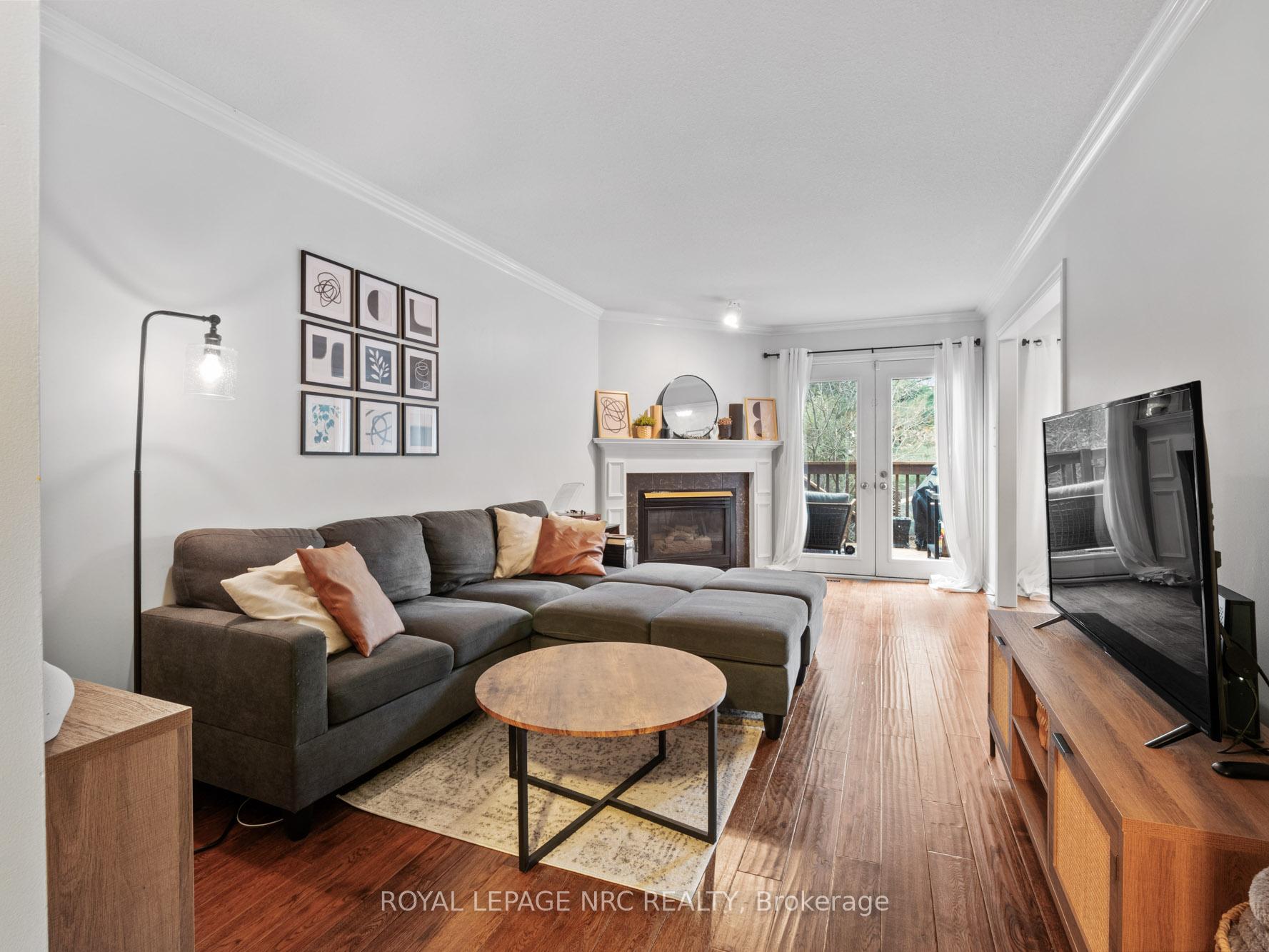 Photo 13 of 210 Lawrence Lane, Pelham, Fonthill — HOMEH