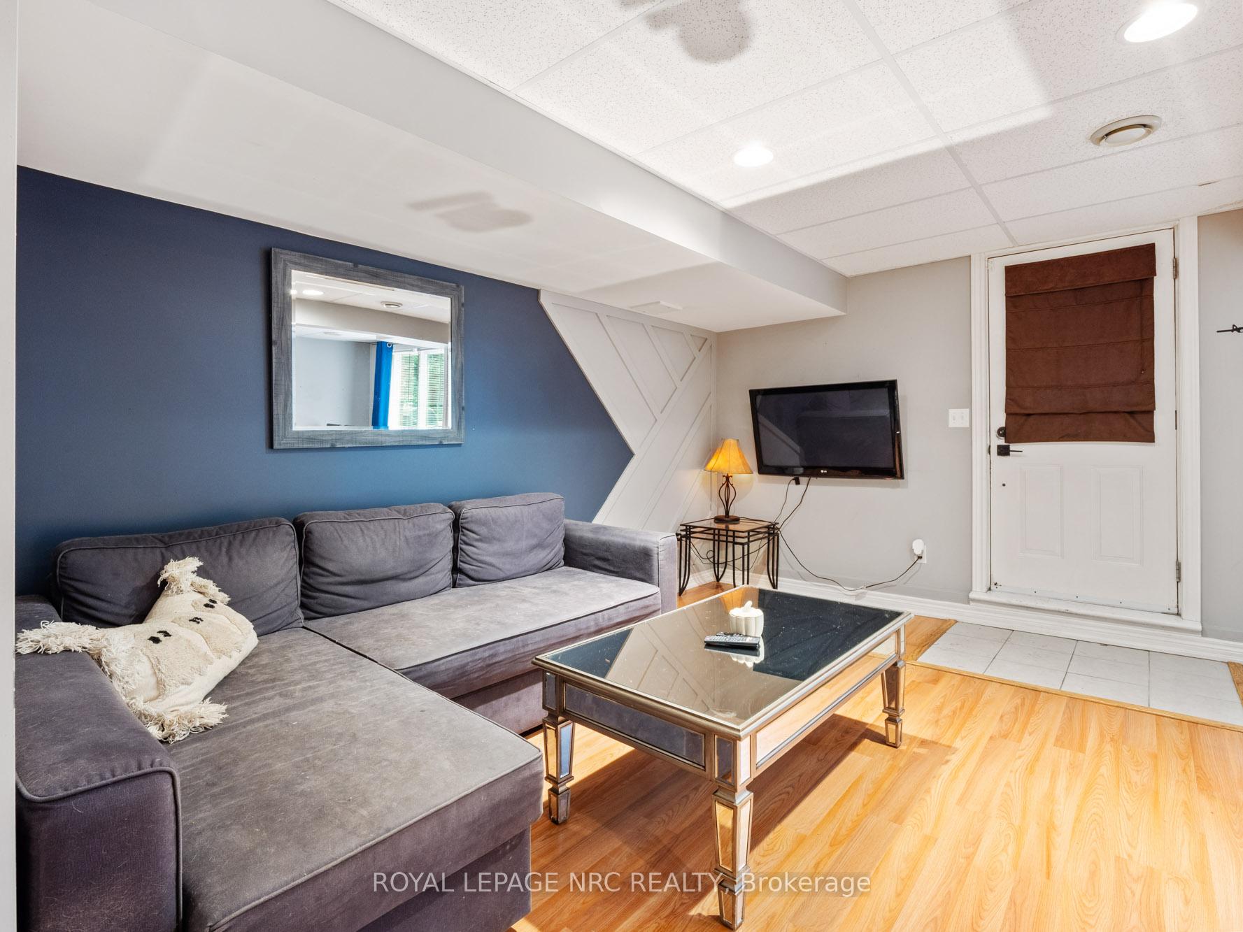 Photo 32 of 210 Lawrence Lane, Pelham, Fonthill — HOMEH