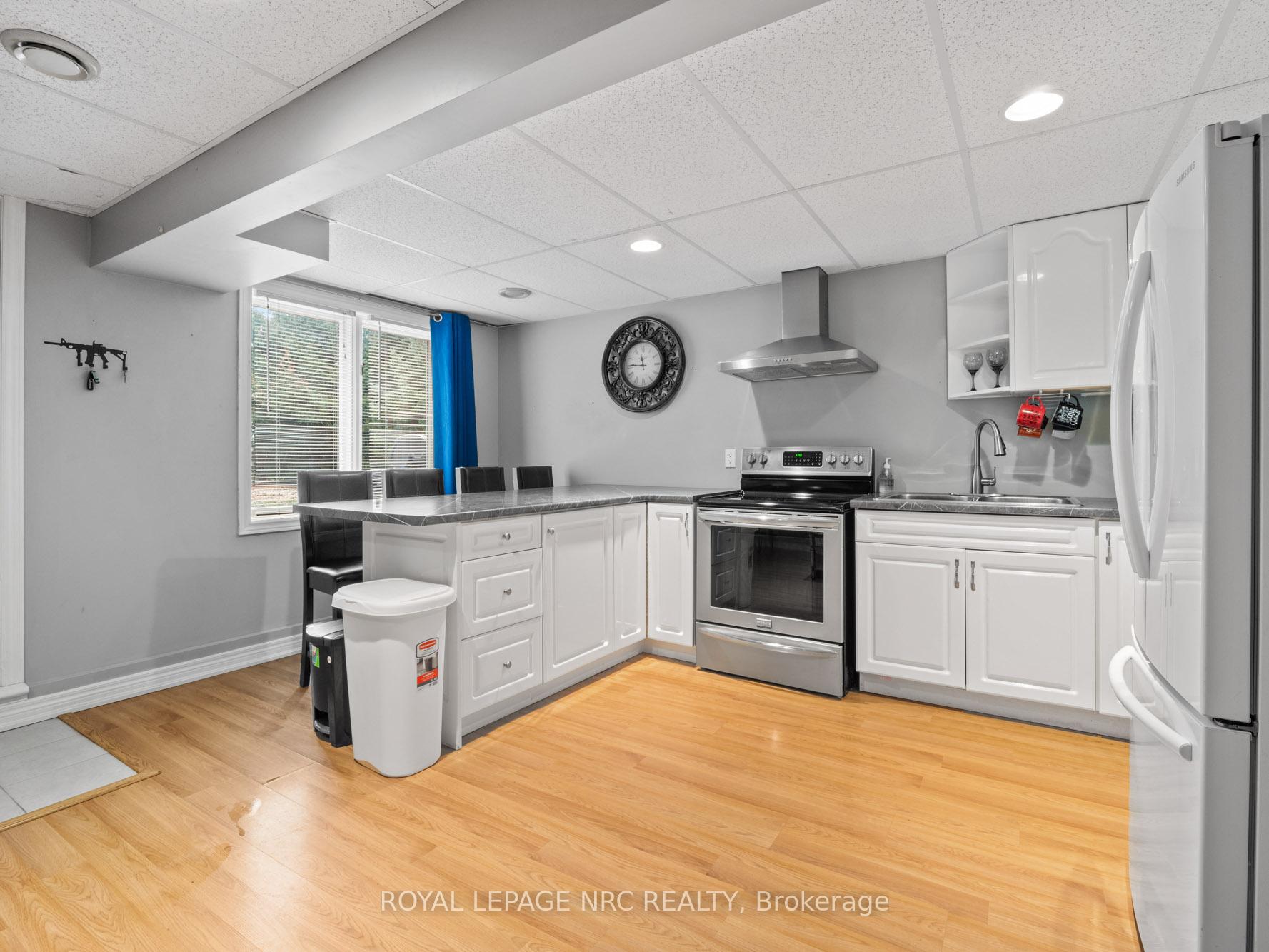 Photo 33 of 210 Lawrence Lane, Pelham, Fonthill — HOMEH