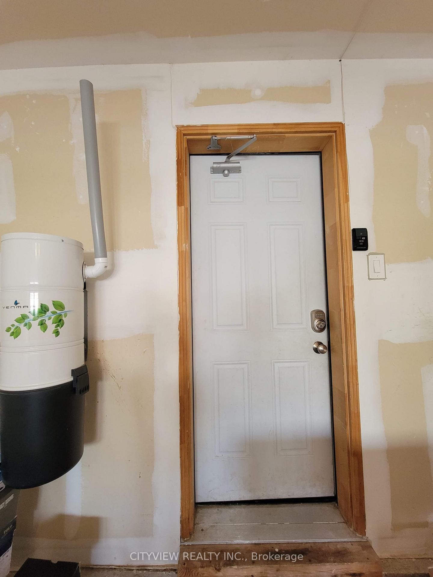 Photo 3 of 1466 Farmstead Drive, Milton, Ford — HOMEH