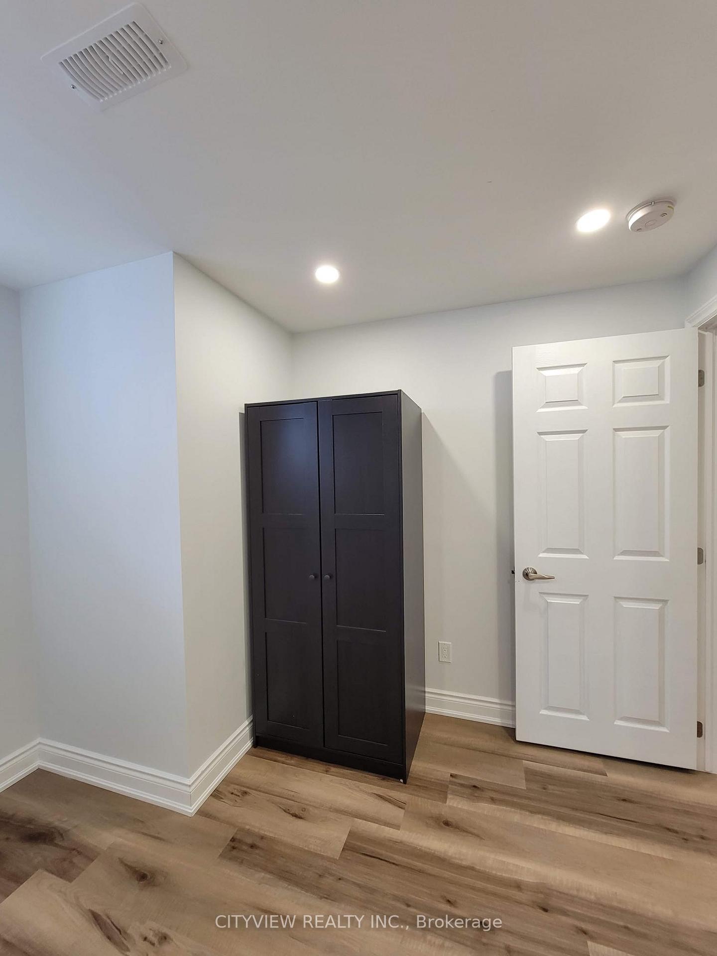 Photo 6 of 1466 Farmstead Drive, Milton, Ford — HOMEH