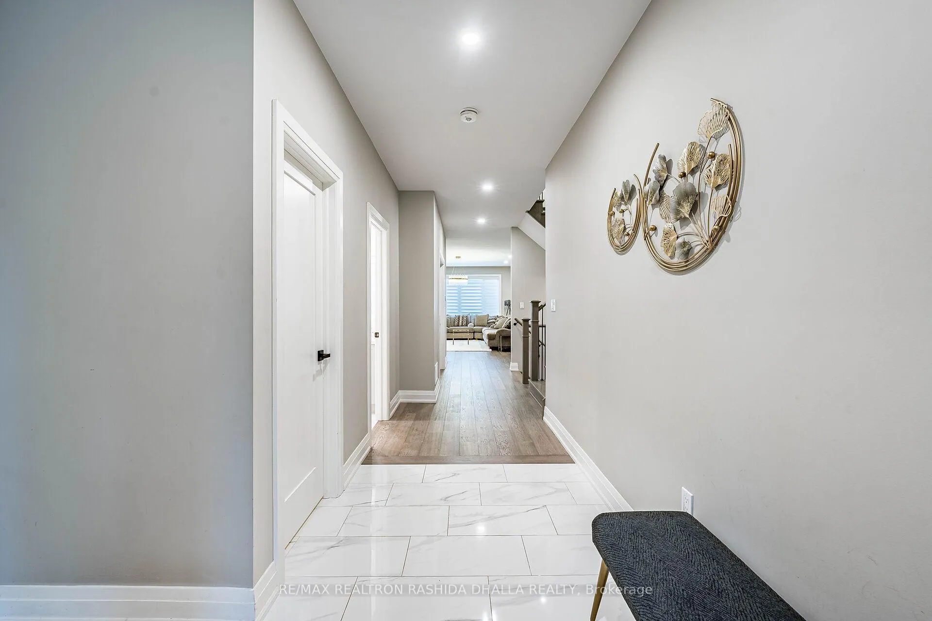 Photo 6 of 773 Adelaide Avenue W, Oshawa, McLaughlin — HOMEH