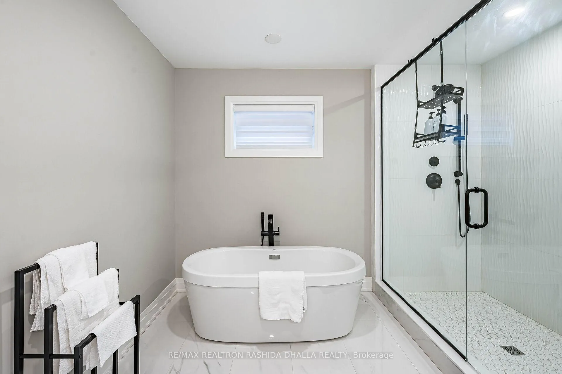 Photo 30 of 773 Adelaide Avenue W, Oshawa, McLaughlin — HOMEH