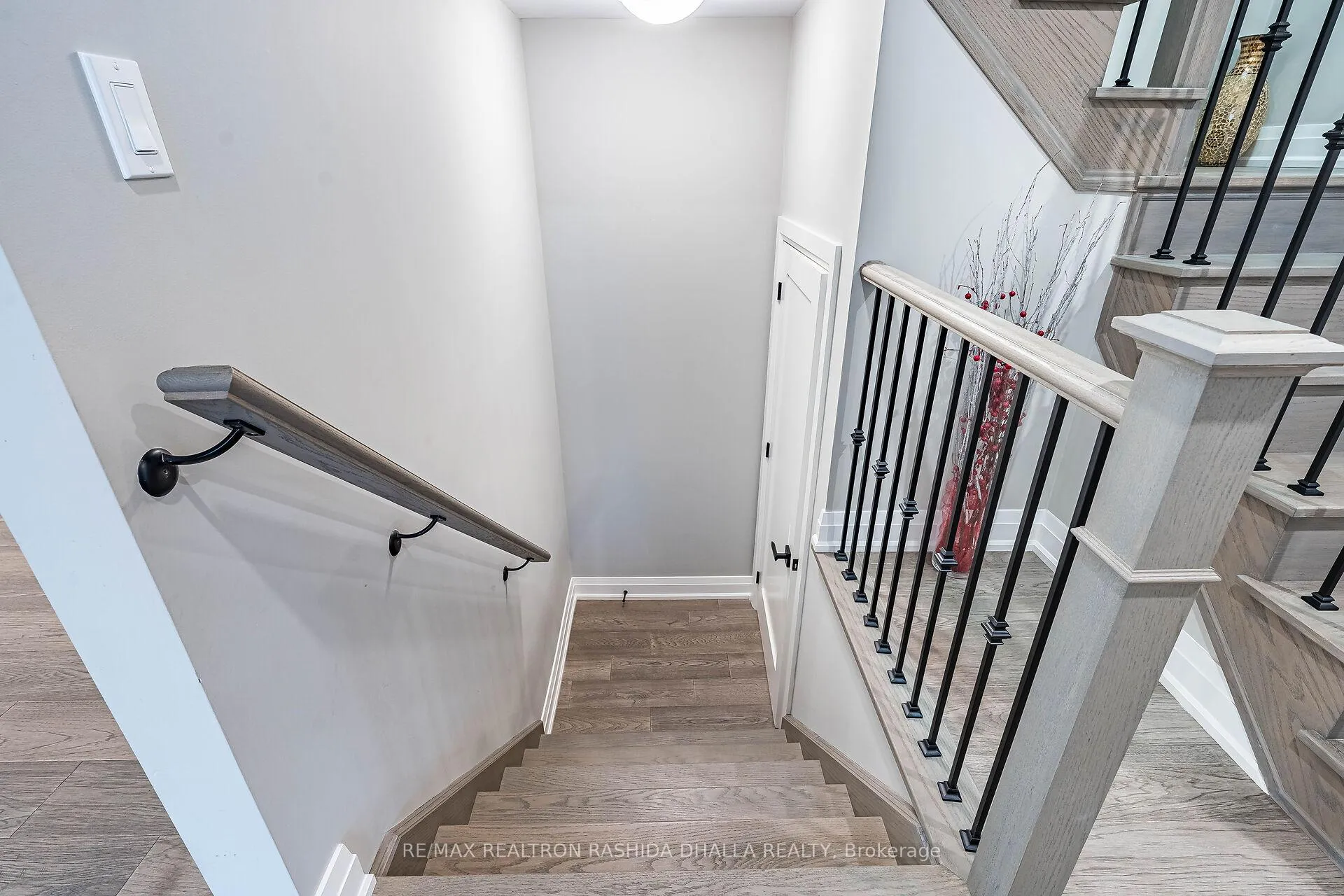 Photo 44 of 773 Adelaide Avenue W, Oshawa, McLaughlin — HOMEH
