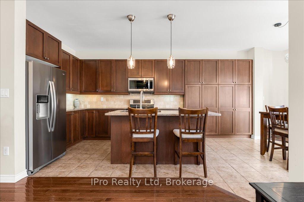 Photo 11 of 884 Bessy Trail, Milton, Coates — HOMEH