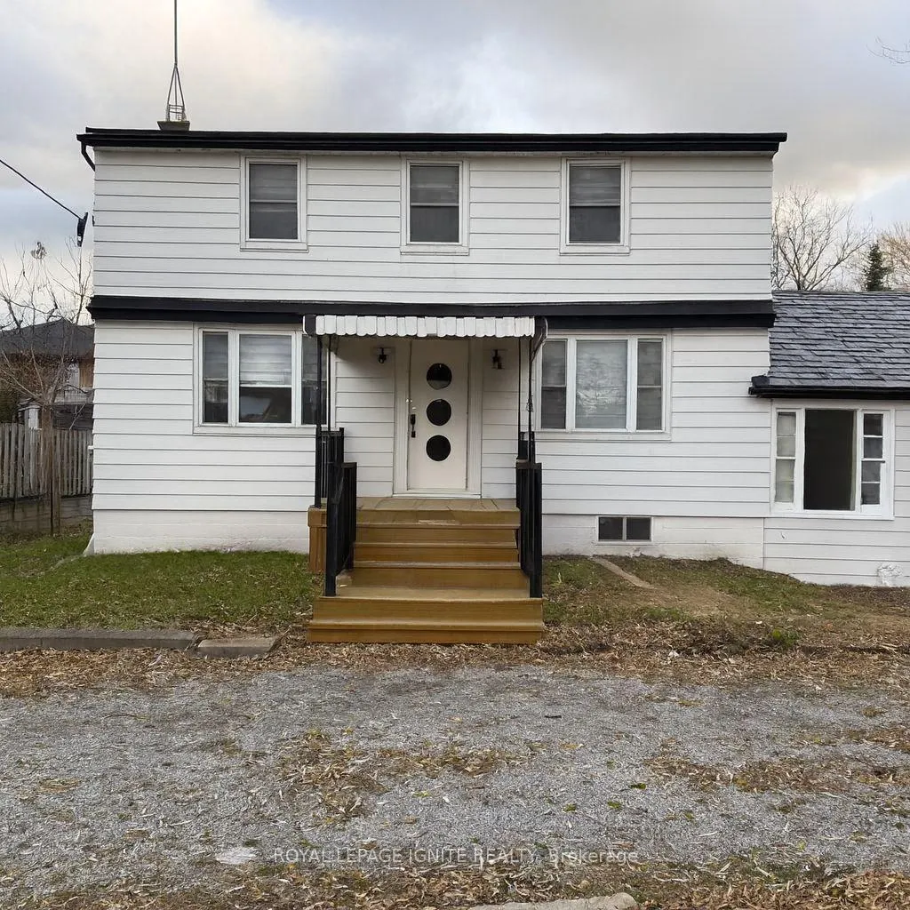 Photo 2 of 187 Twyn Rivers Drive, Pickering, Rougemount — HOMEH