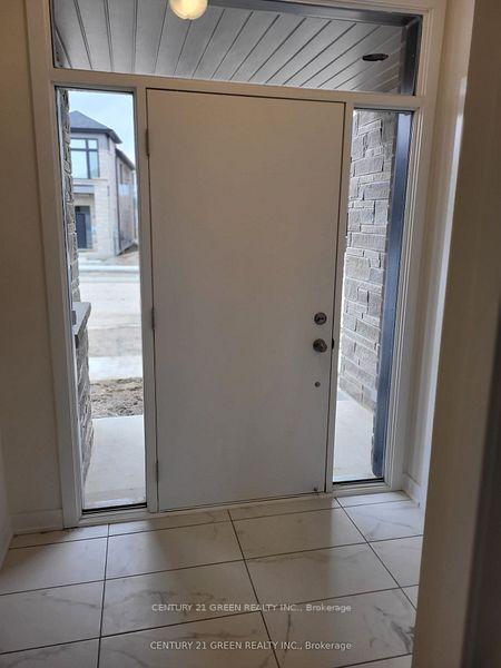 Photo 3 of 1492 Rose Way, Milton, Cobban — HOMEH