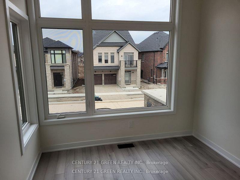 Photo 6 of 1492 Rose Way, Milton, Cobban — HOMEH