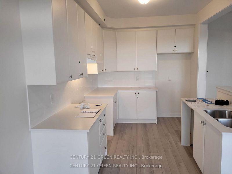 Photo 9 of 1492 Rose Way, Milton, Cobban — HOMEH