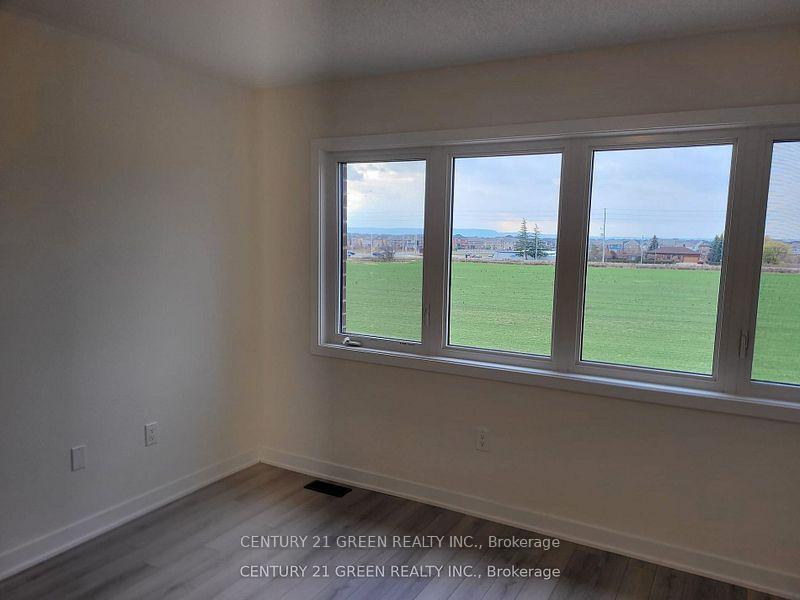 Photo 10 of 1492 Rose Way, Milton, Cobban — HOMEH