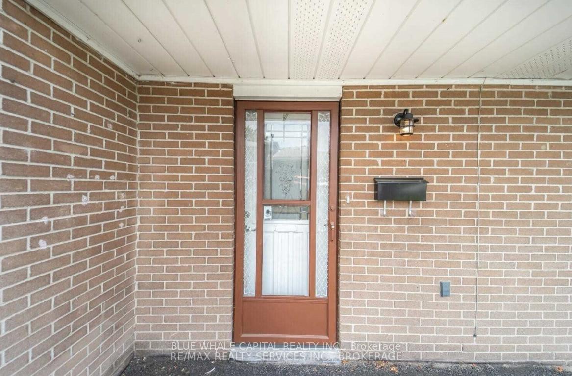 Photo 2 of 1265 Ilona Park Road, Pickering, Bay Ridges — HOMEH