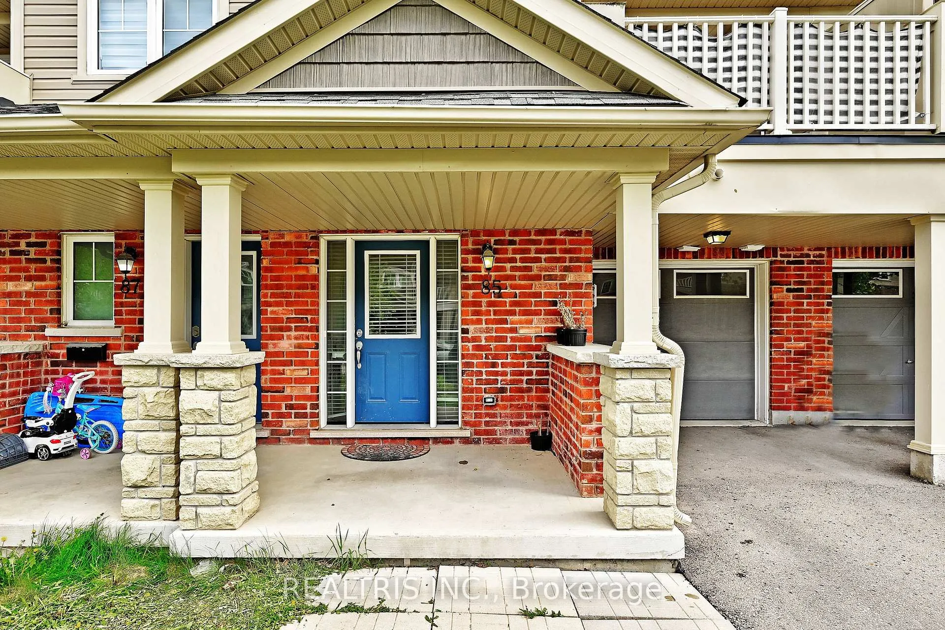 Photo 5 of 85 Tabaret Crescent, Oshawa, Windfields — HOMEH