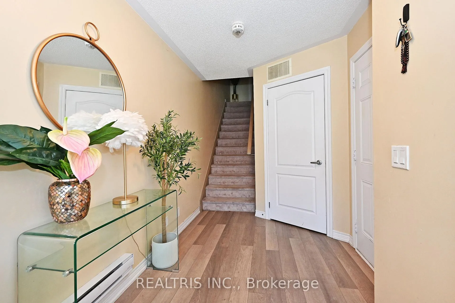 Photo 10 of 85 Tabaret Crescent, Oshawa, Windfields — HOMEH
