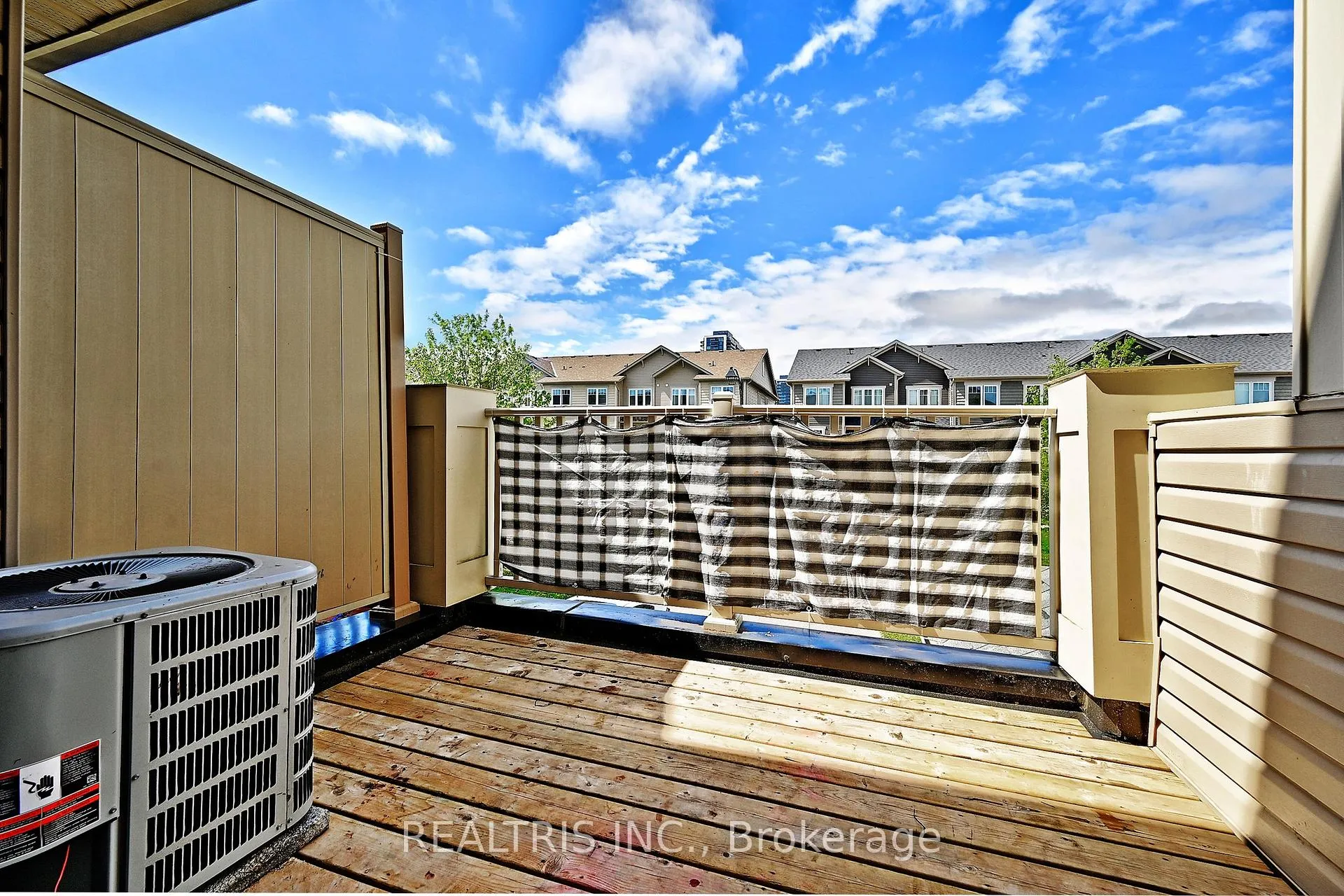 Photo 31 of 85 Tabaret Crescent, Oshawa, Windfields — HOMEH