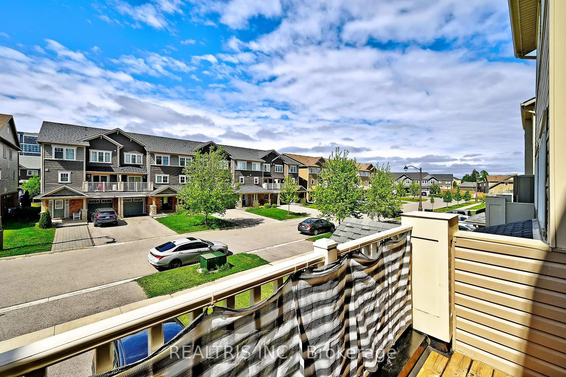 Photo 33 of 85 Tabaret Crescent, Oshawa, Windfields — HOMEH