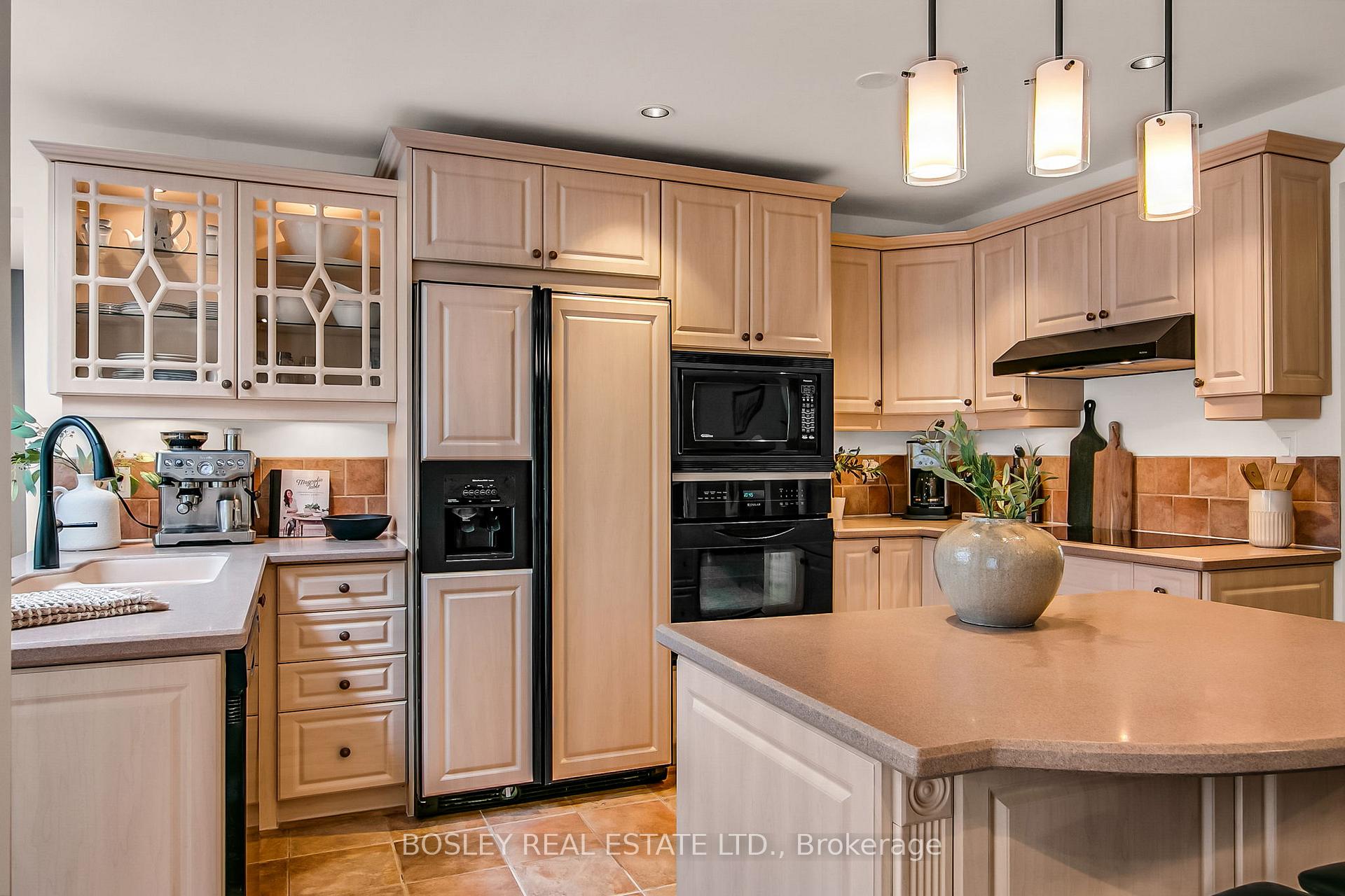 Photo 15 of 769 Lochness Crescent, Oshawa, McLaughlin — HOMEH