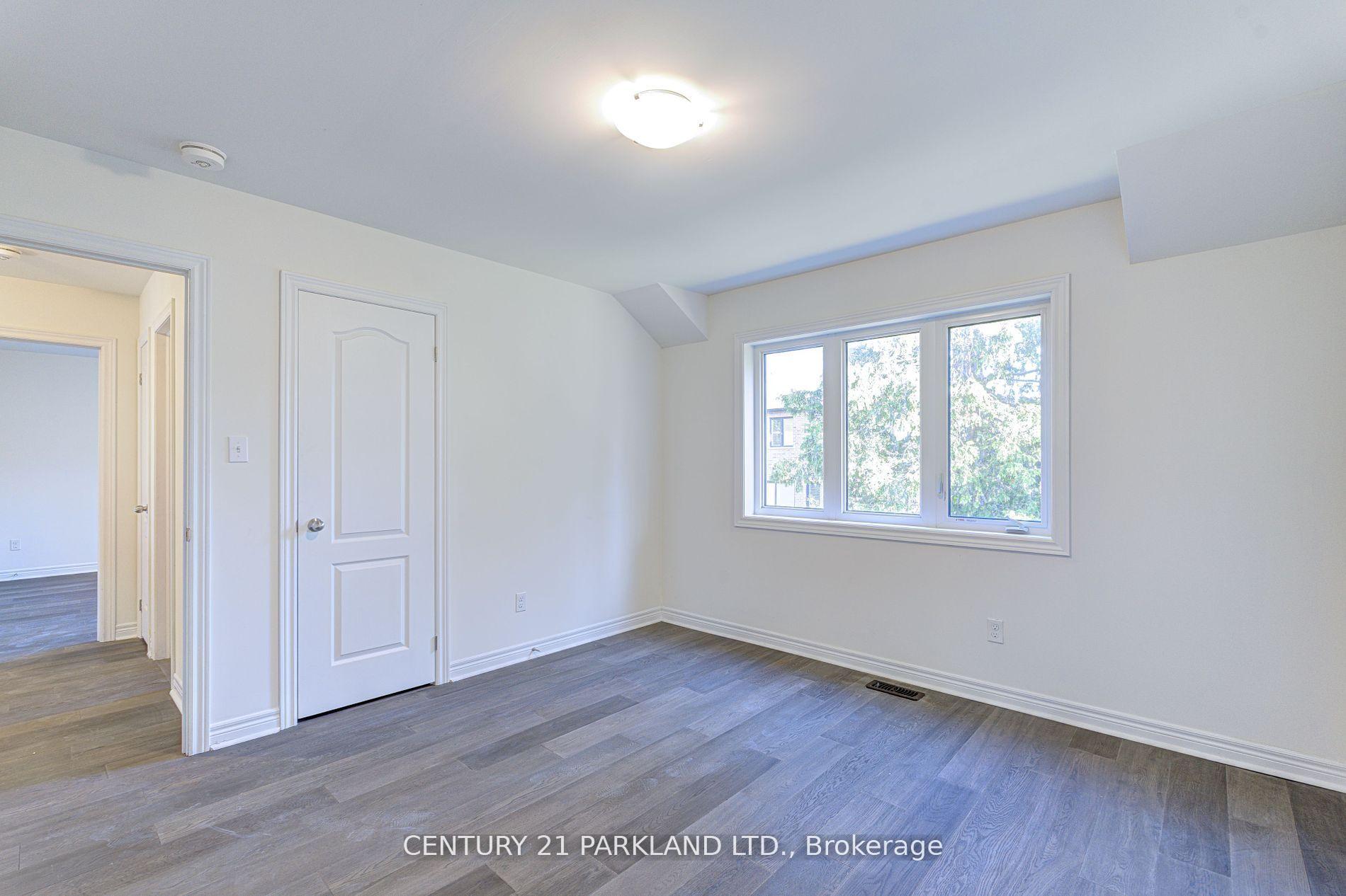 Photo 5 of Unit POTL #4, 1741 Fairport Road, Pickering, Dunbarton — HOMEH