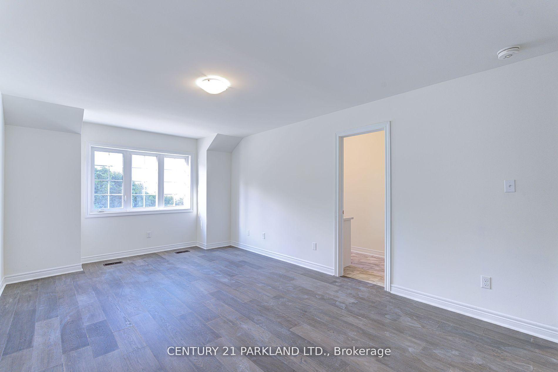 Photo 8 of Unit POTL #4, 1741 Fairport Road, Pickering, Dunbarton — HOMEH