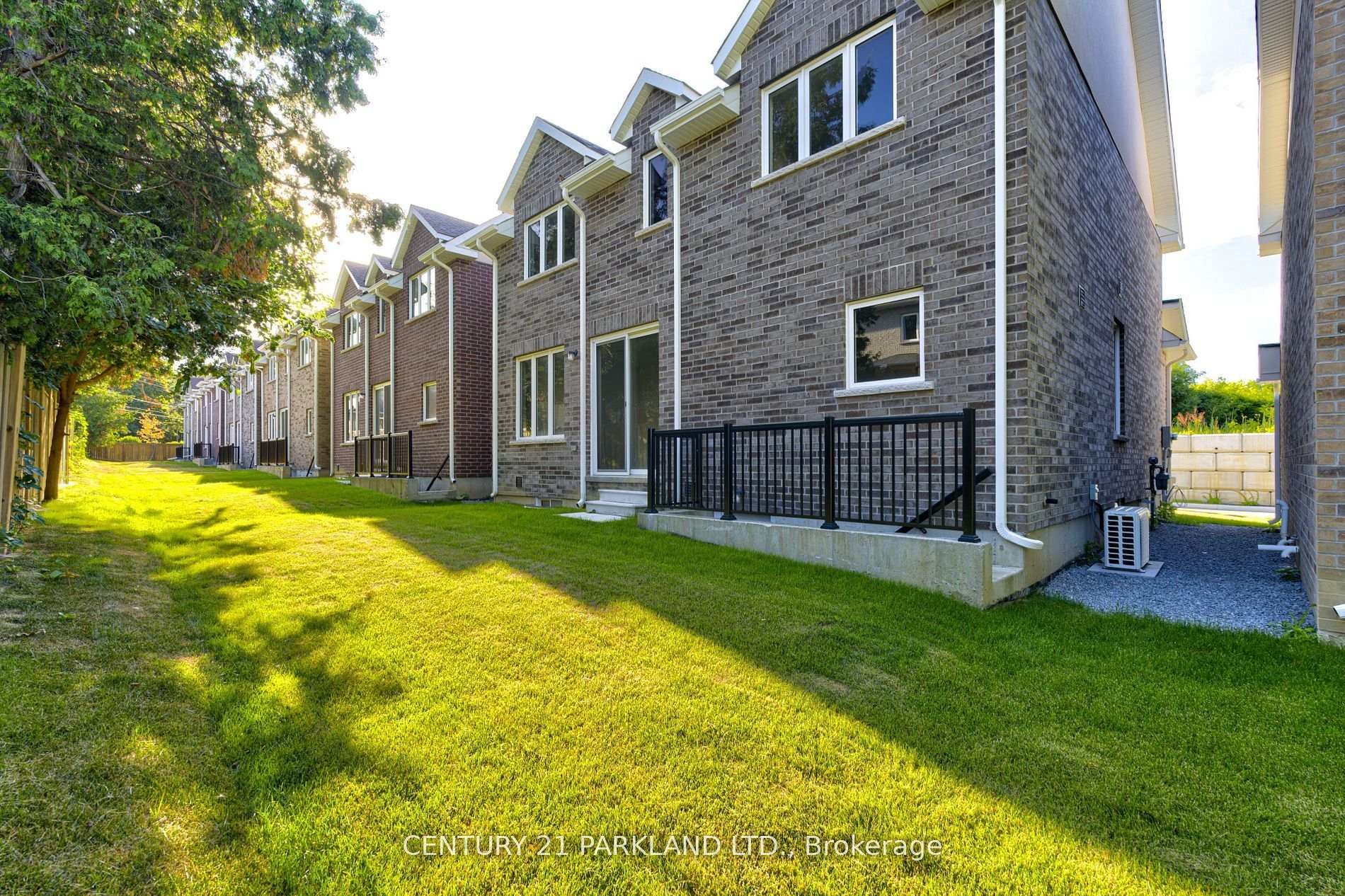Photo 17 of Unit POTL #4, 1741 Fairport Road, Pickering, Dunbarton — HOMEH