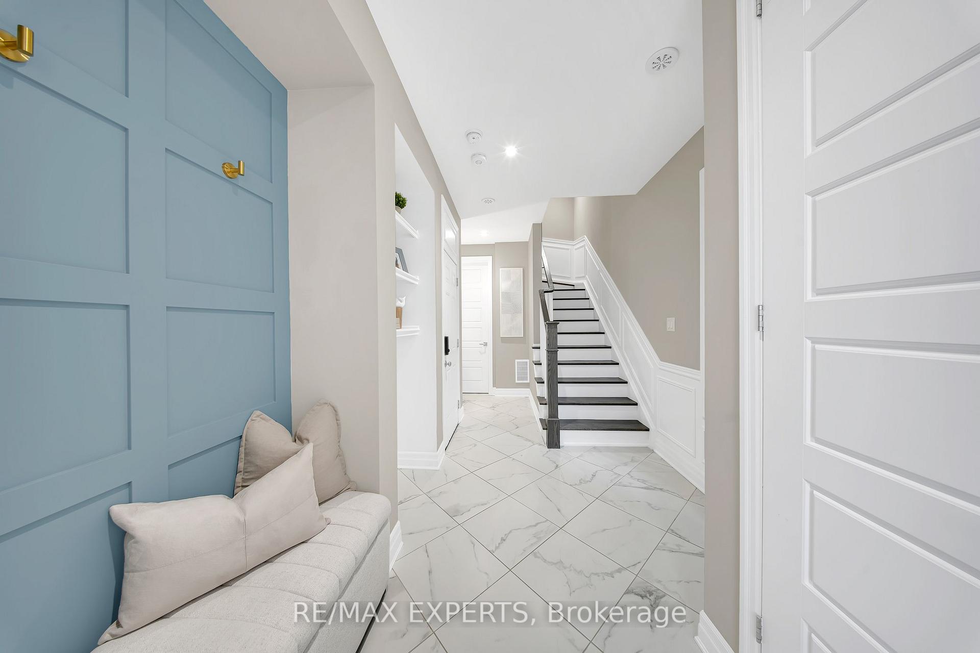Photo 2 of 1573 Moira Crescent, Milton, Bowes — HOMEH