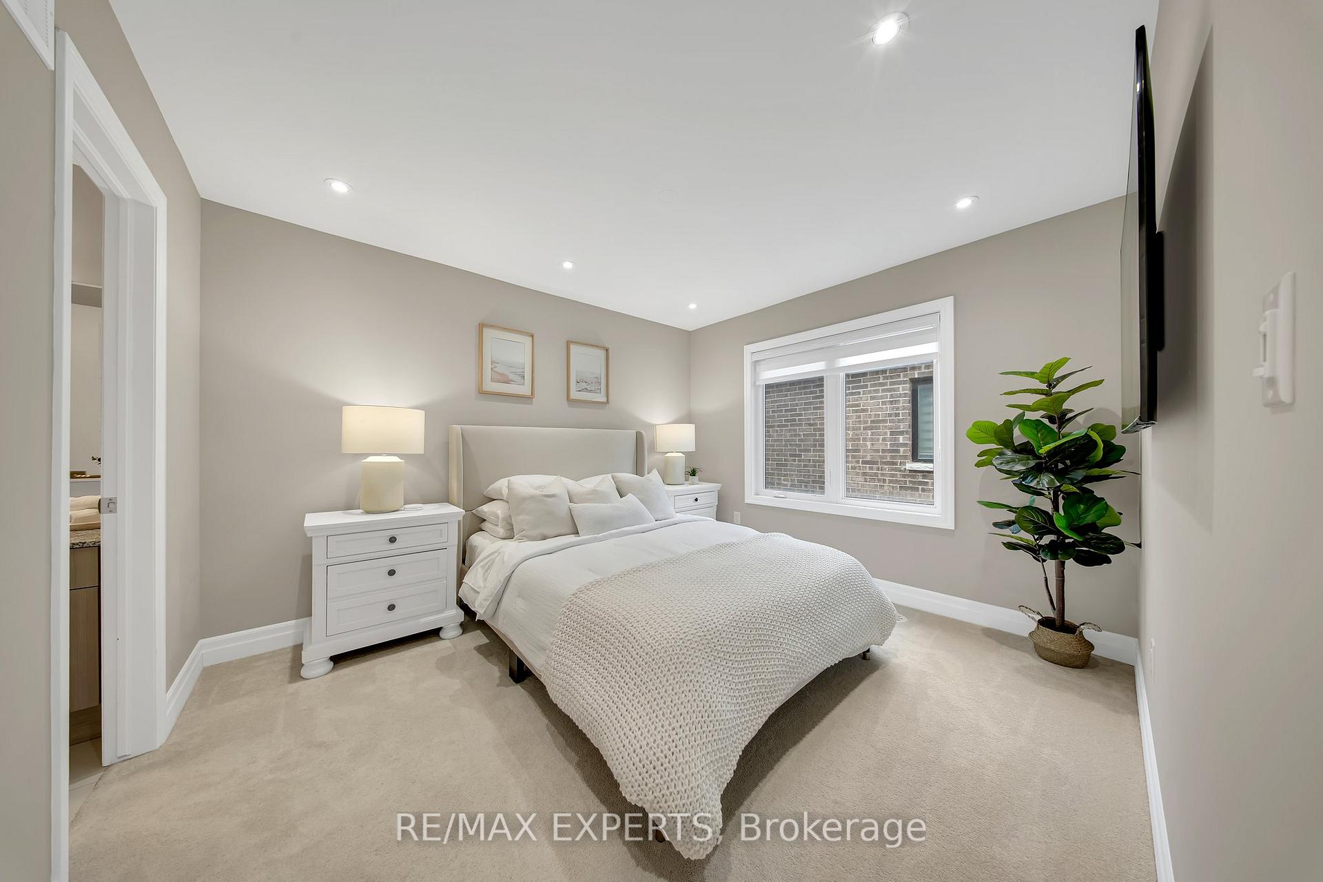 Photo 12 of 1573 Moira Crescent, Milton, Bowes — HOMEH