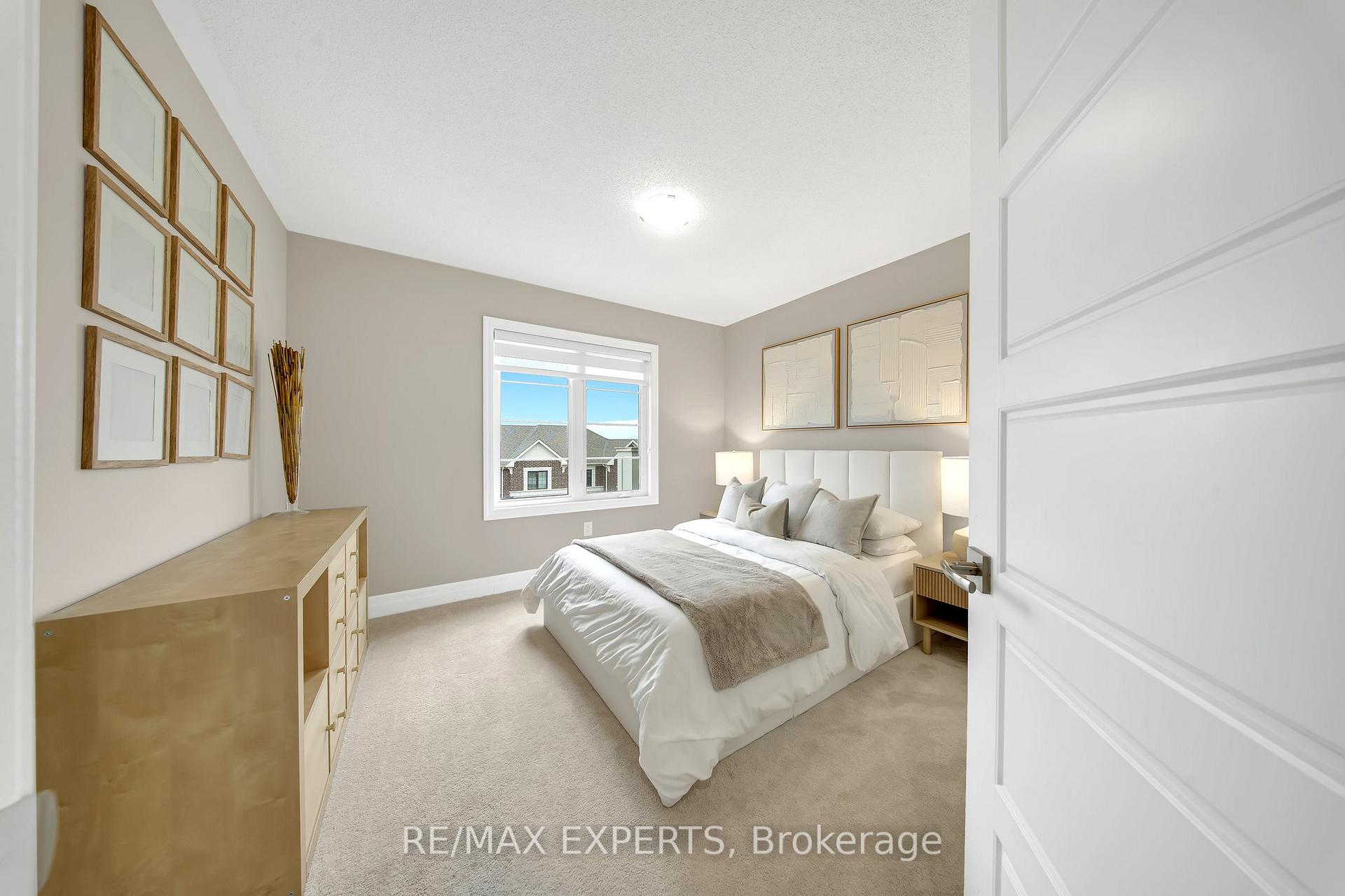 Photo 16 of 1573 Moira Crescent, Milton, Bowes — HOMEH