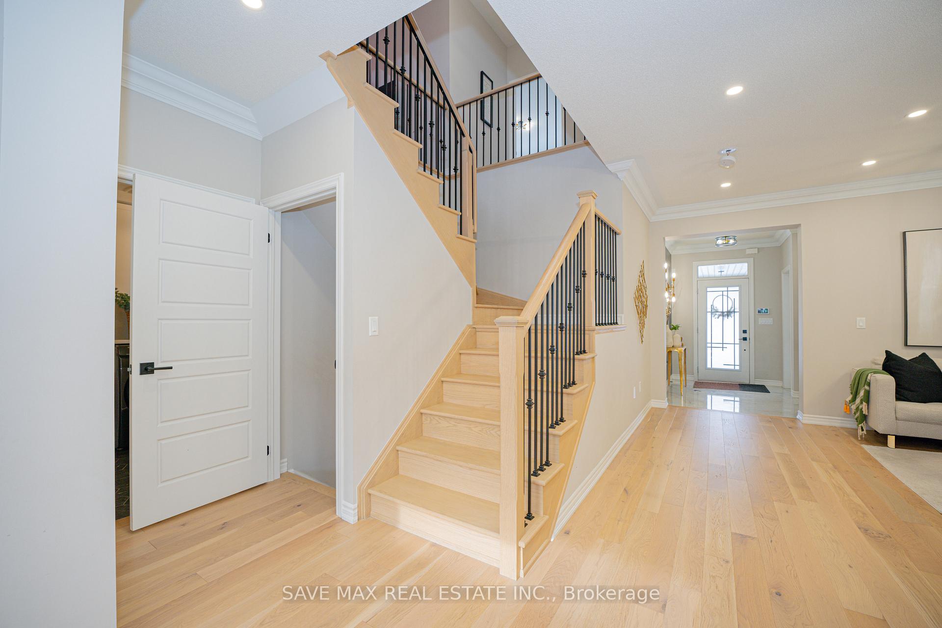 Photo 37 of 449 Thornborrow Court, Milton, Walker — HOMEH