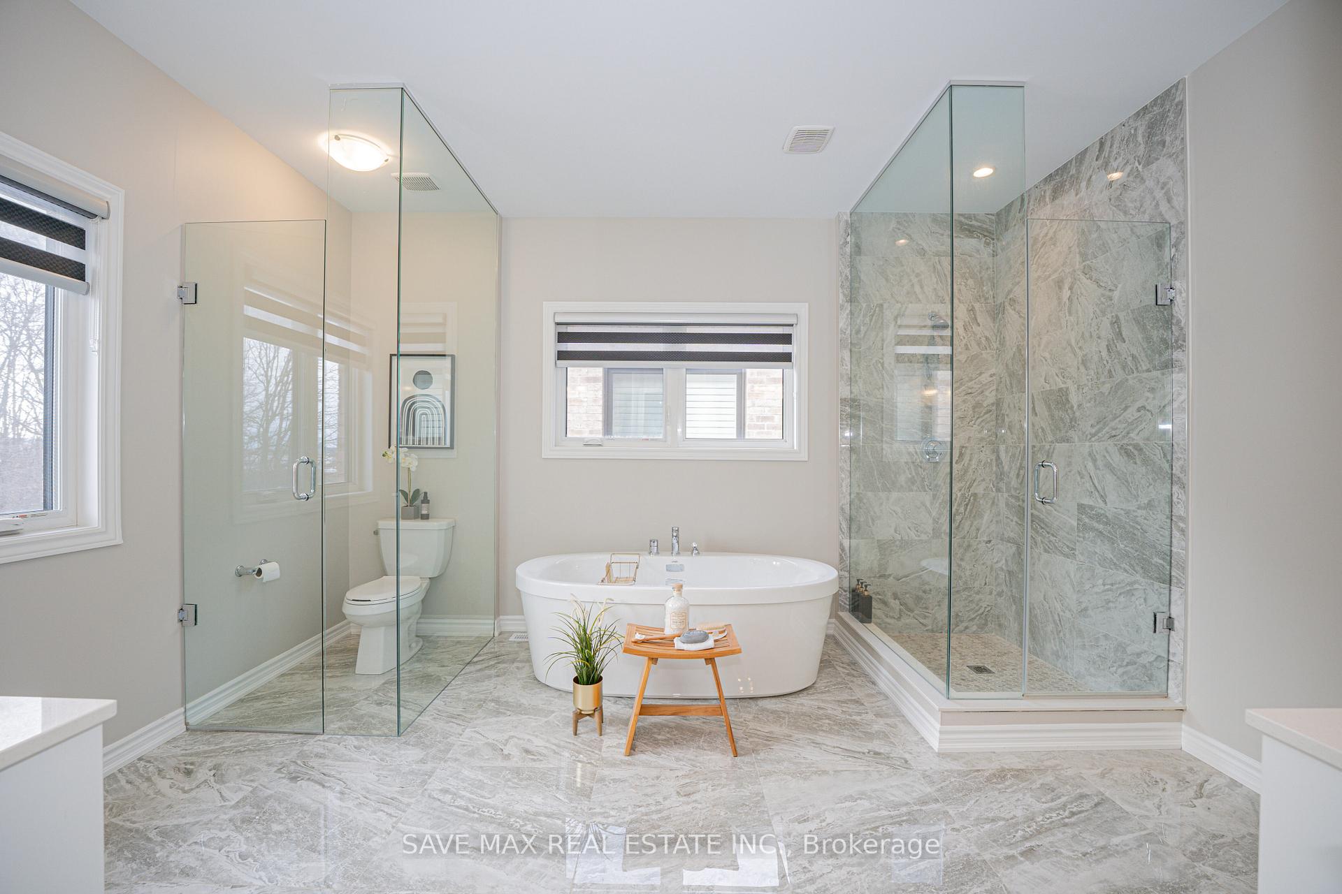 Photo 20 of 449 Thornborrow Court, Milton, Walker — HOMEH