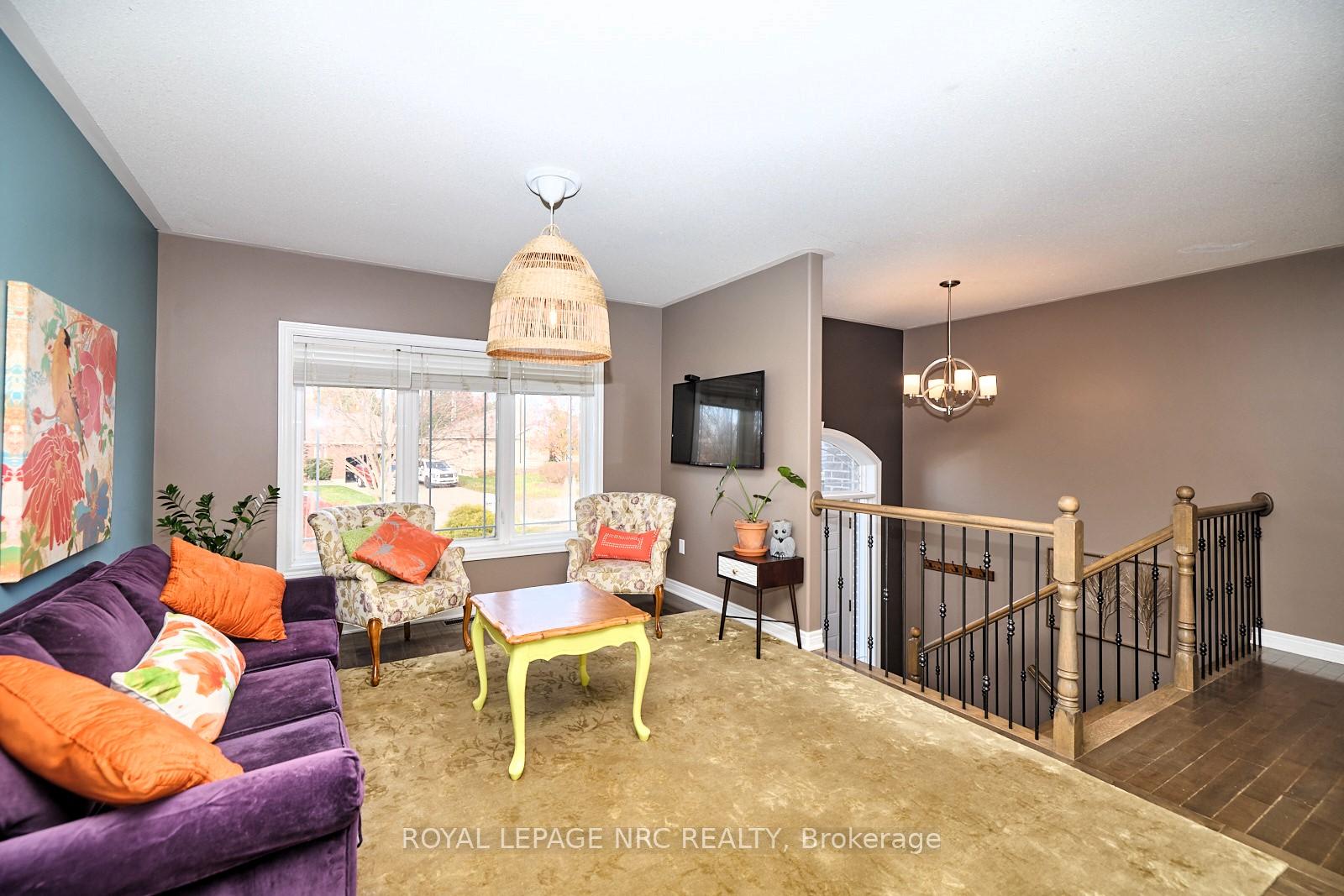 Photo 10 of 54 Sandra Drive, Pelham, Fenwick — HOMEH