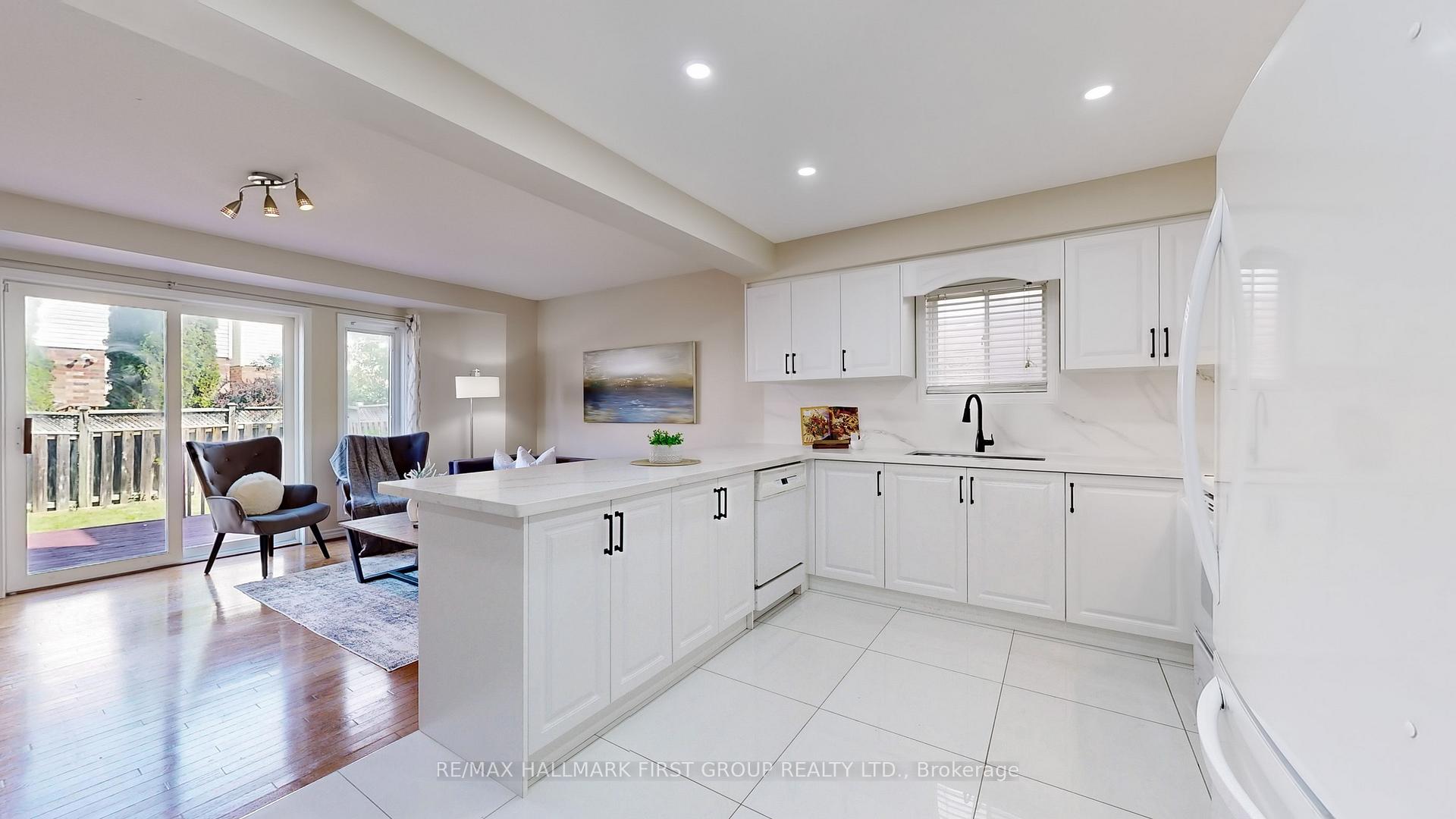 Photo 13 of 1552 Avonmore Square, Pickering, Town Centre — HOMEH