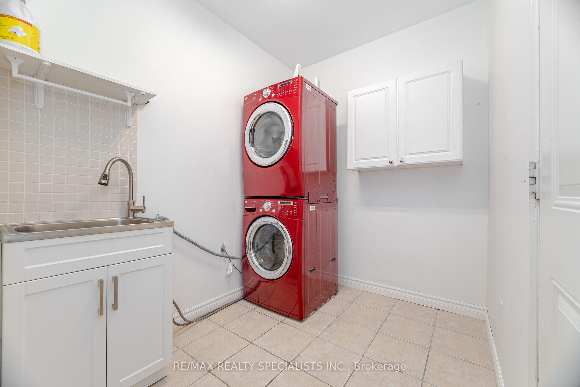 Photo 22 of 981 Kennedy Circle, Milton, Coates — HOMEH