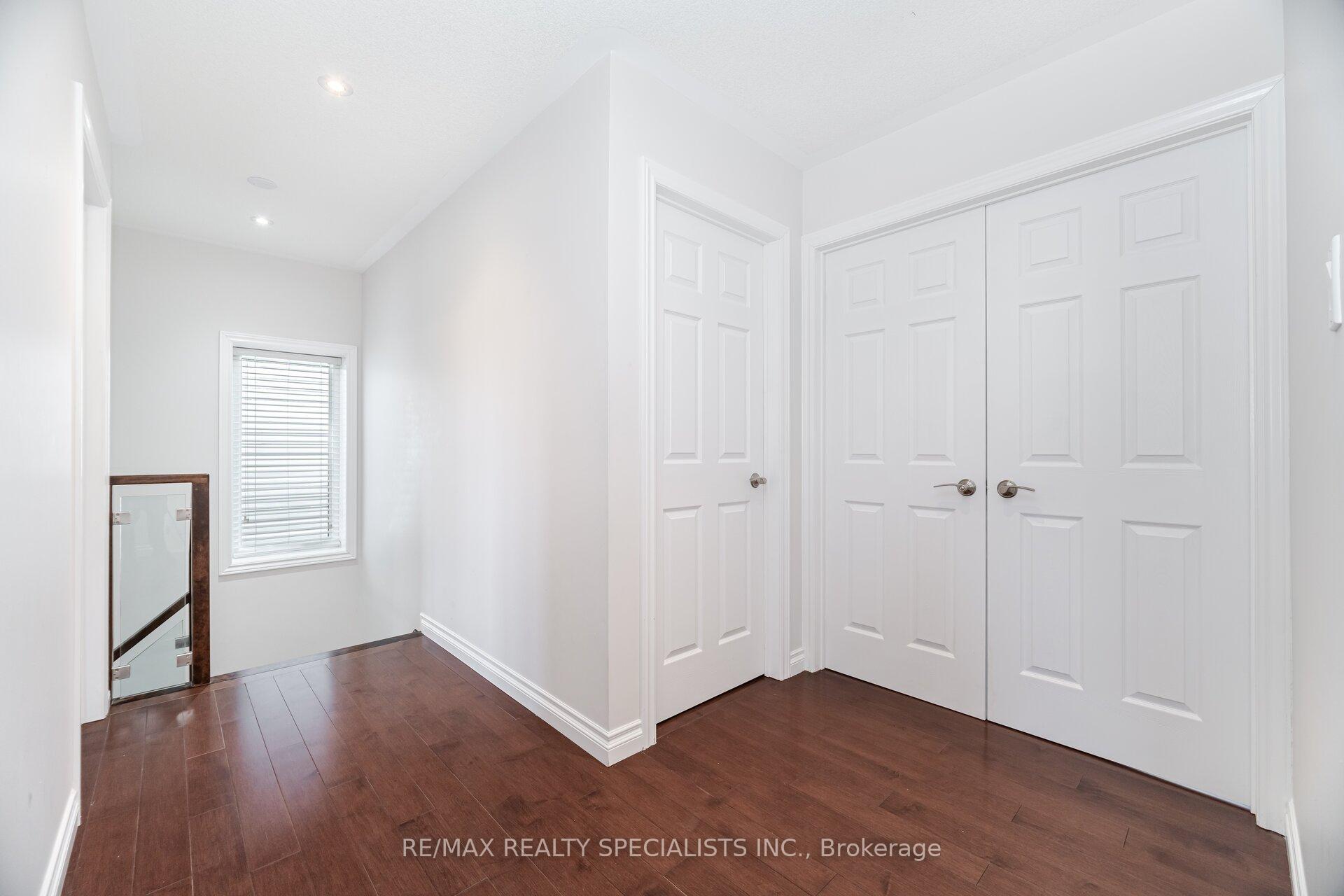Photo 24 of 981 Kennedy Circle, Milton, Coates — HOMEH