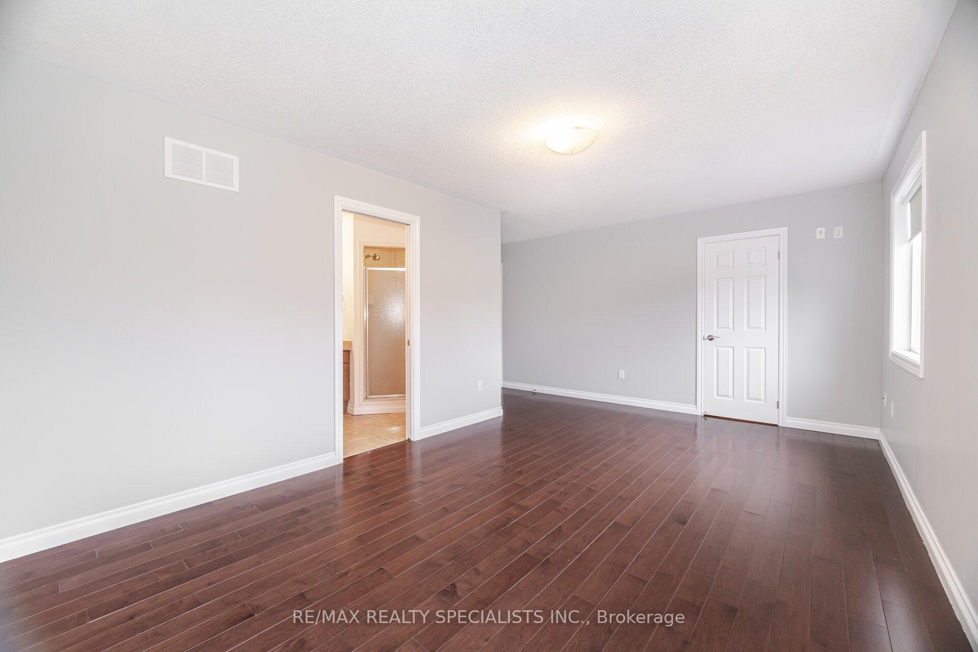 Photo 27 of 981 Kennedy Circle, Milton, Coates — HOMEH