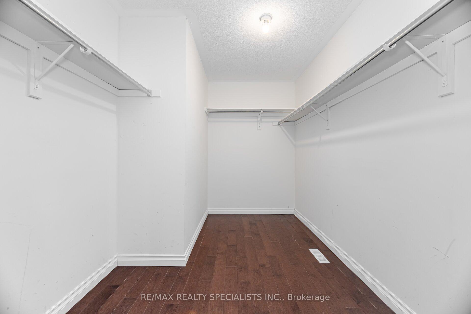 Photo 30 of 981 Kennedy Circle, Milton, Coates — HOMEH