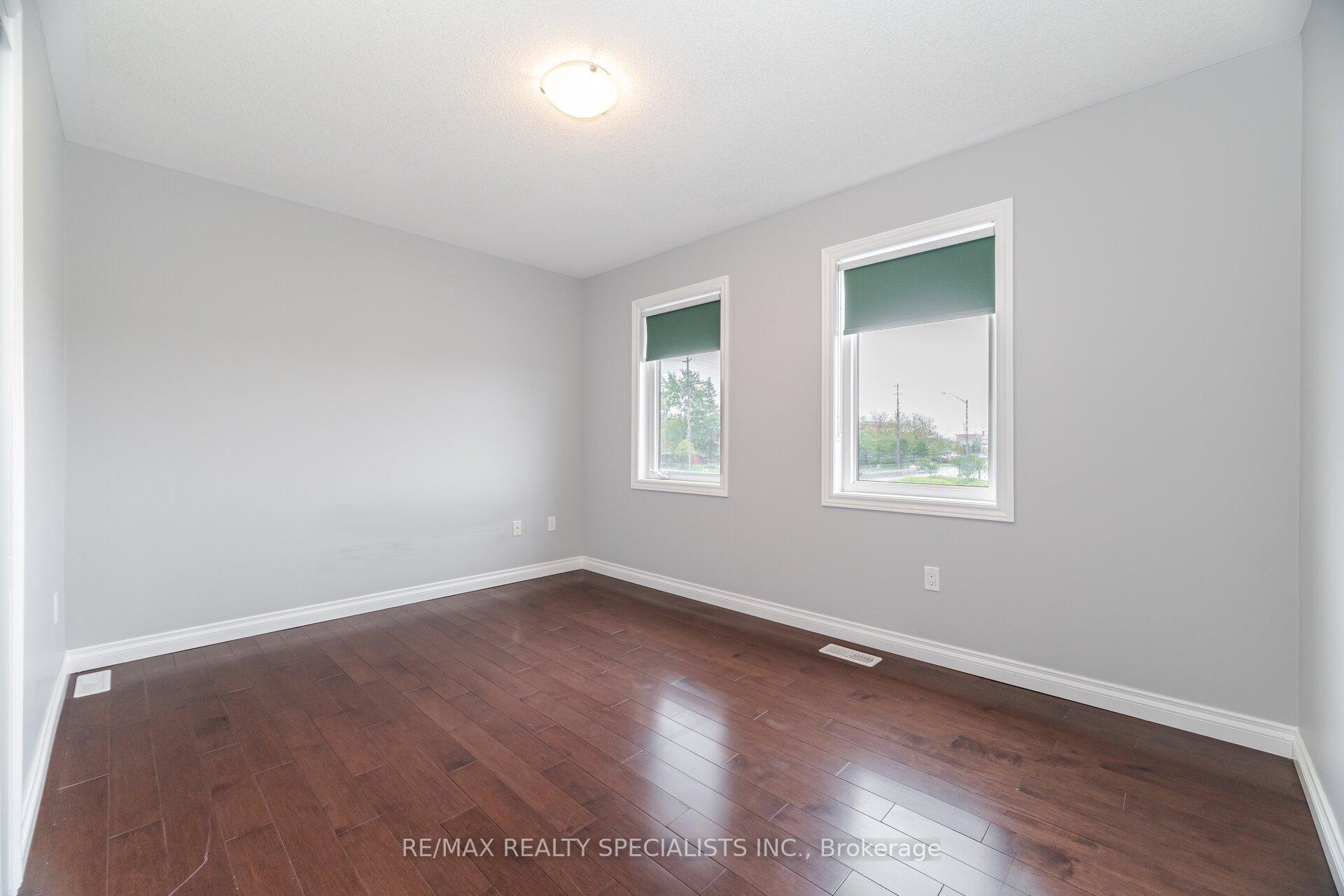 Photo 31 of 981 Kennedy Circle, Milton, Coates — HOMEH