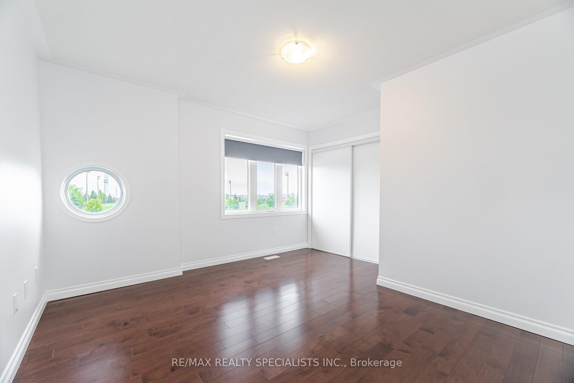 Photo 32 of 981 Kennedy Circle, Milton, Coates — HOMEH