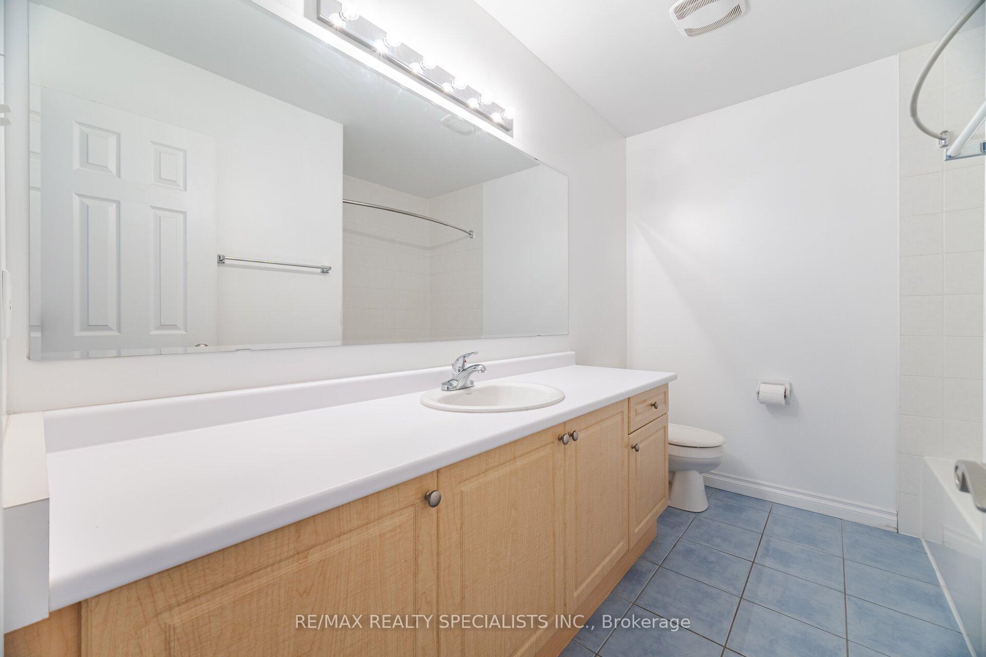 Photo 34 of 981 Kennedy Circle, Milton, Coates — HOMEH