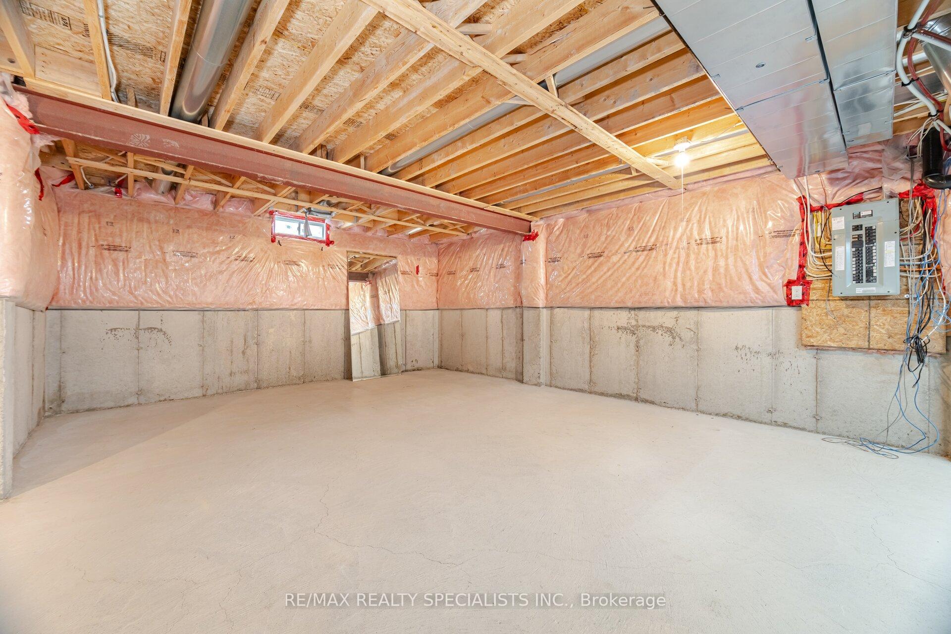 Photo 40 of 981 Kennedy Circle, Milton, Coates — HOMEH