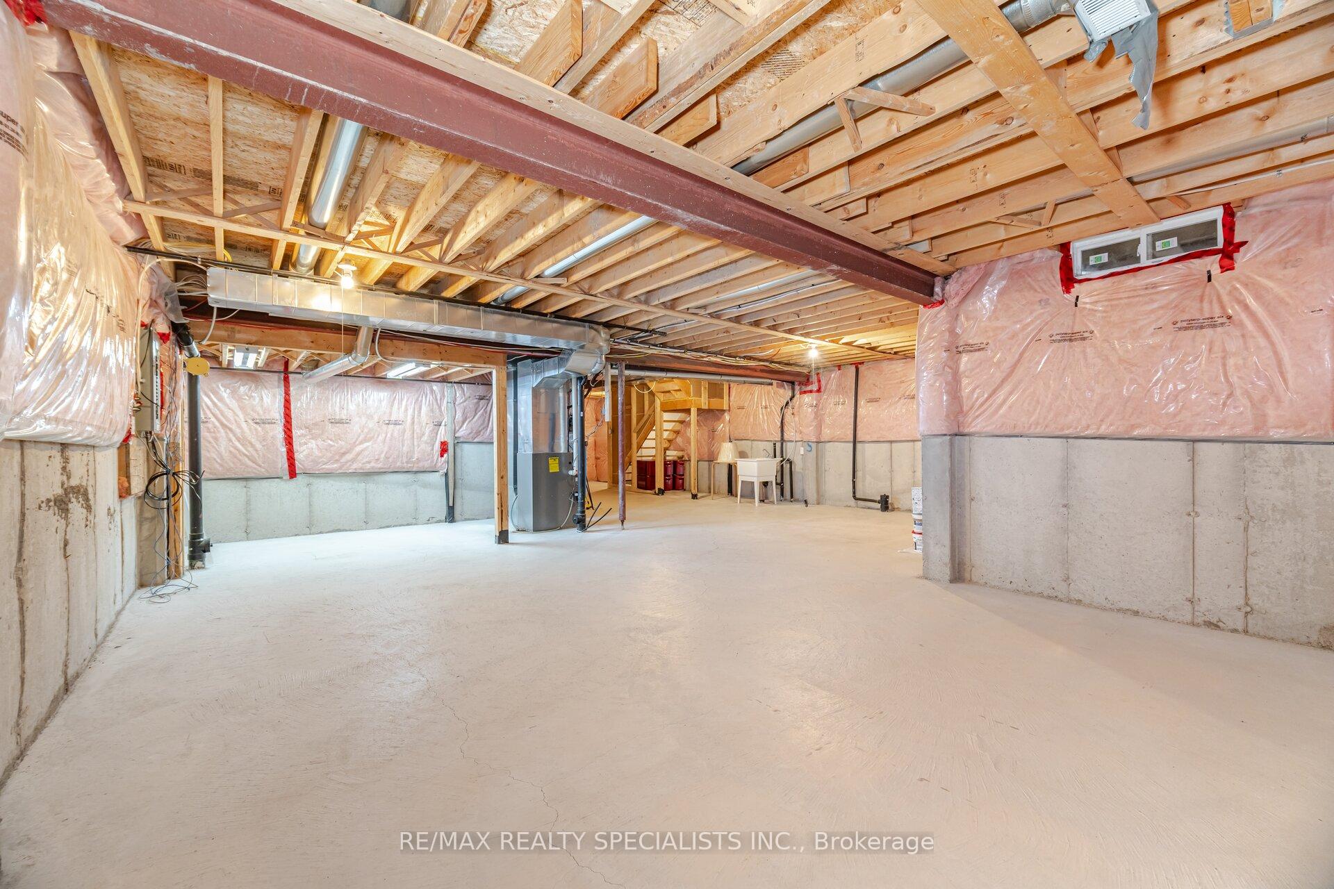 Photo 42 of 981 Kennedy Circle, Milton, Coates — HOMEH